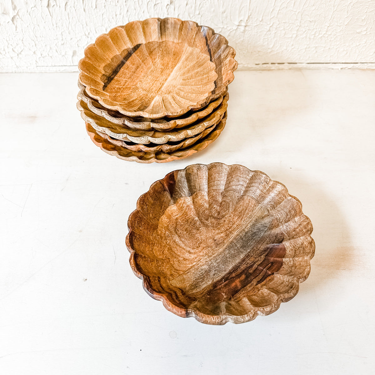 Scalloped Edge Mango Wood Bowl – The Rustic Barn