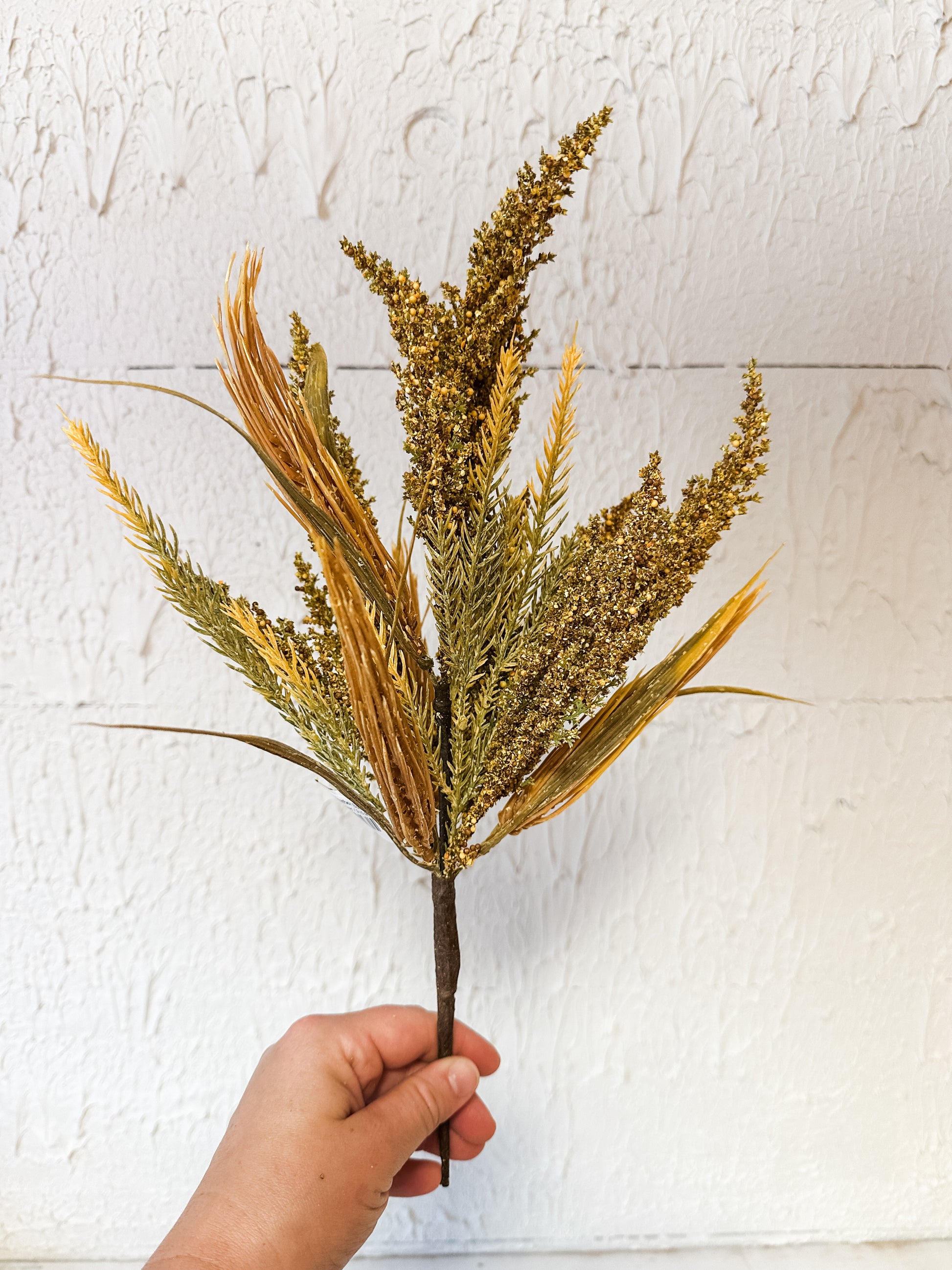 16 inch gold faux heather bush for fall at The Rustic Barn in Killingworth CT