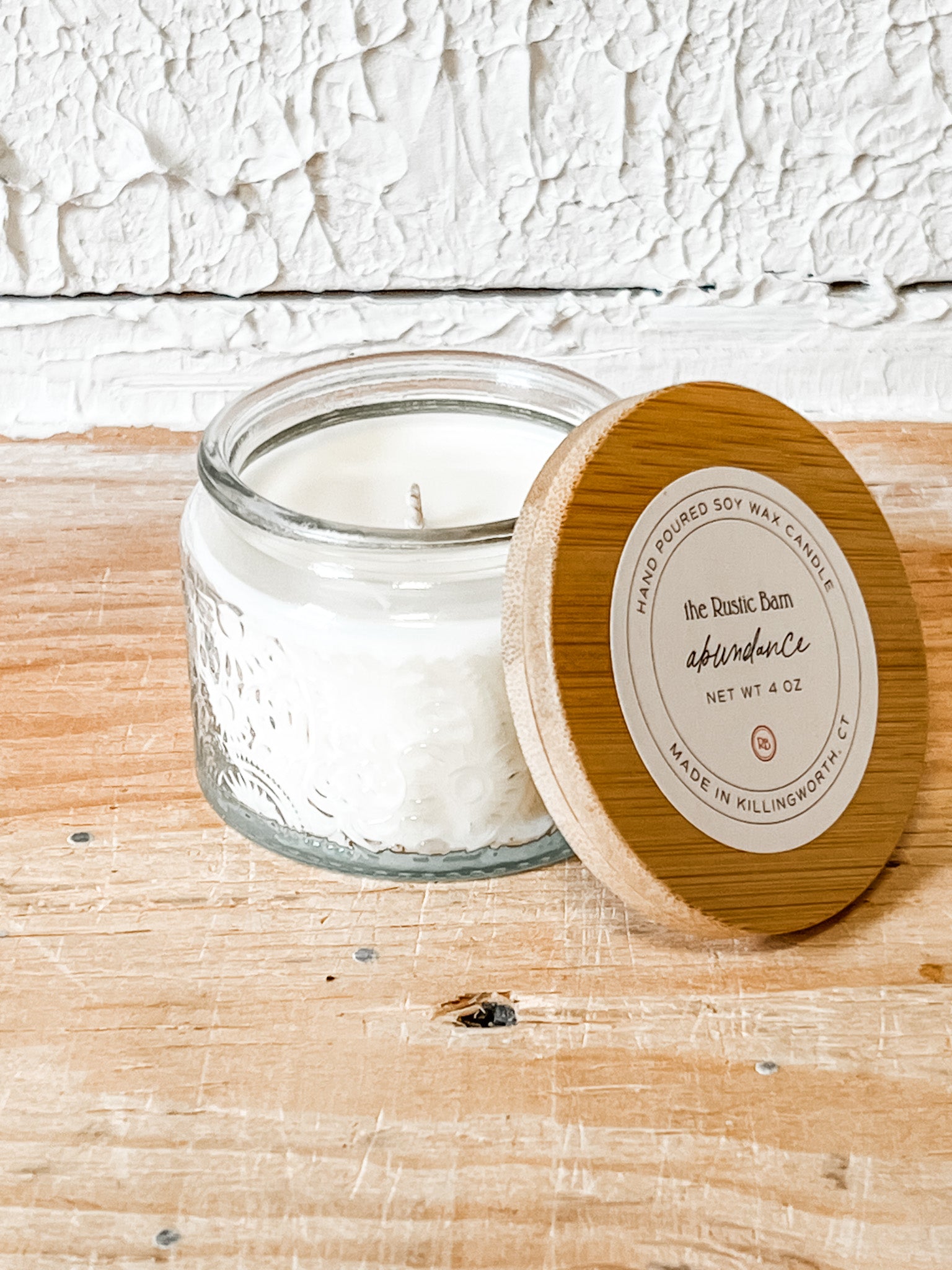 hand-poured soy candle at the rustic barn in killingworth ct