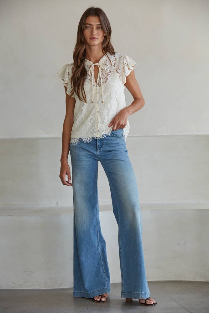 cotton lace button down top front tie at the rustic barn in Killingworth ct