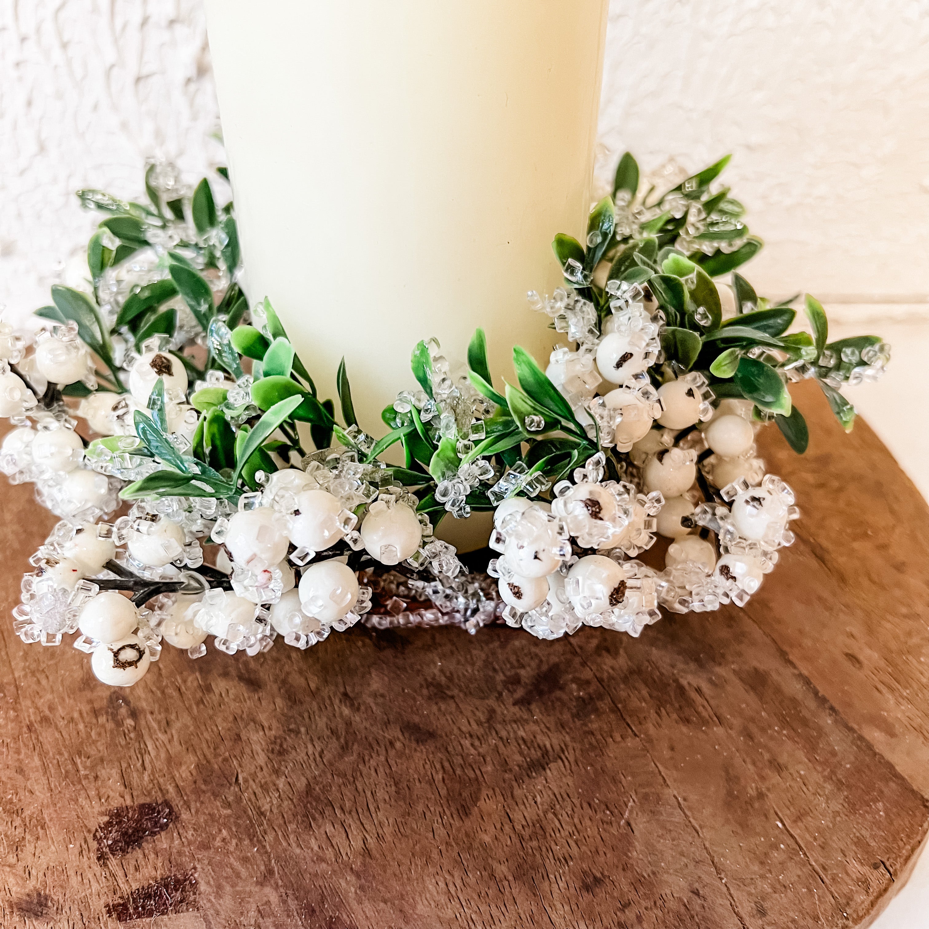 Iced White Berry/Boxwood Candle Ring
