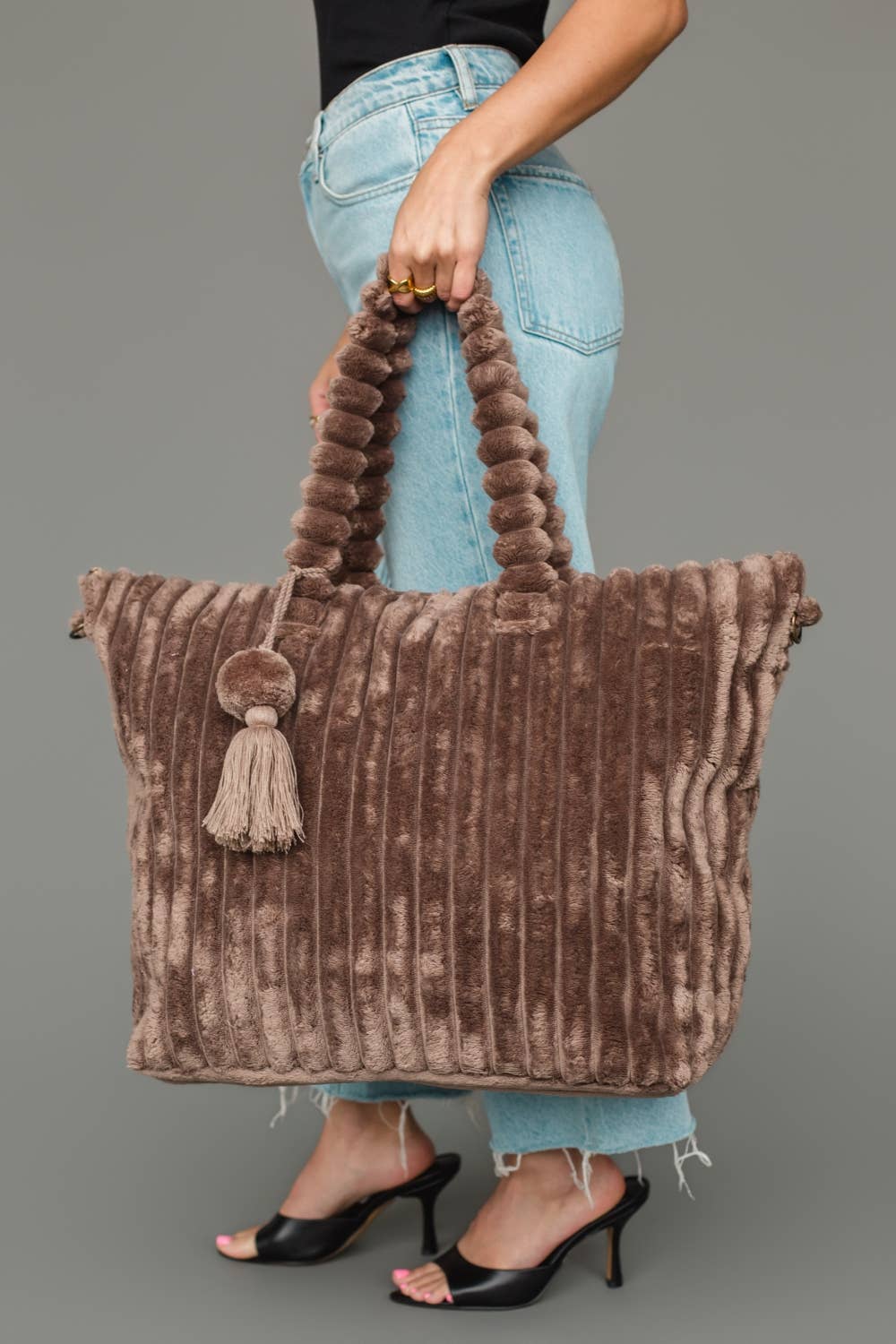 The Plush Ribbed Oversized Tote Chocolate Brown at the rustic barn in killingworth ct