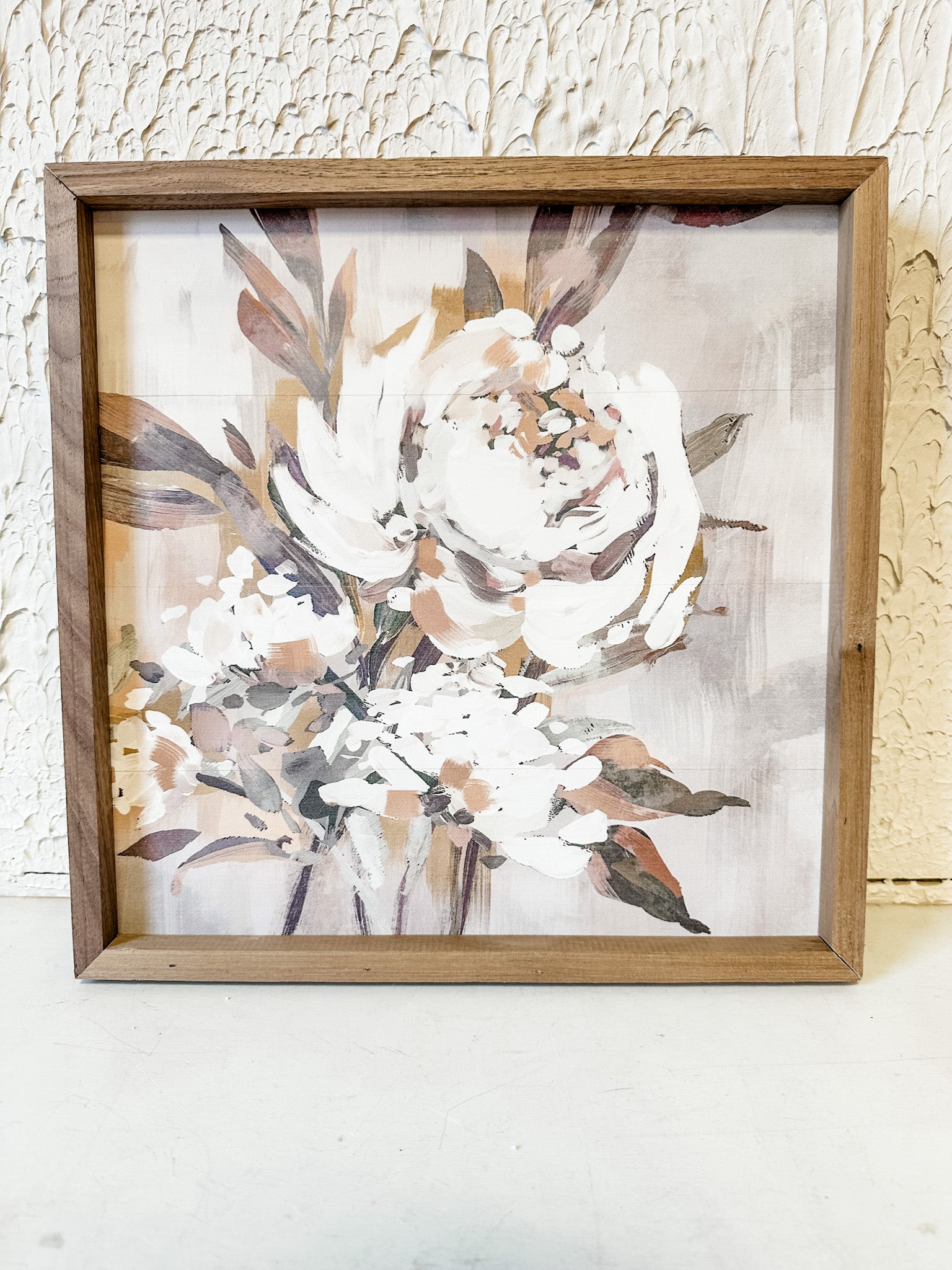 antique rose petal wall decor at the rustic barn in Killingworth ct