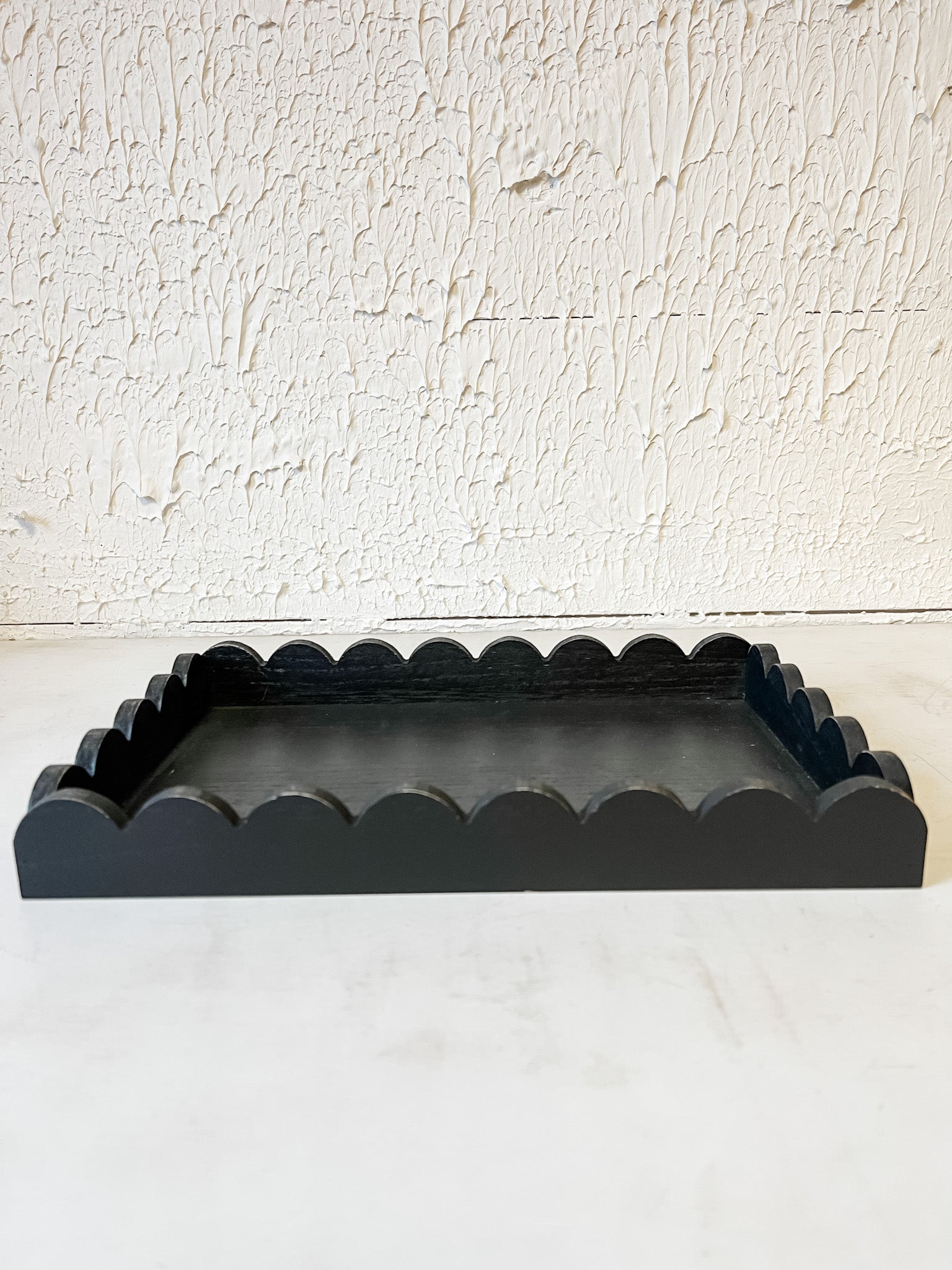 black scalloped tray at the rustic barn in killingworth ct
