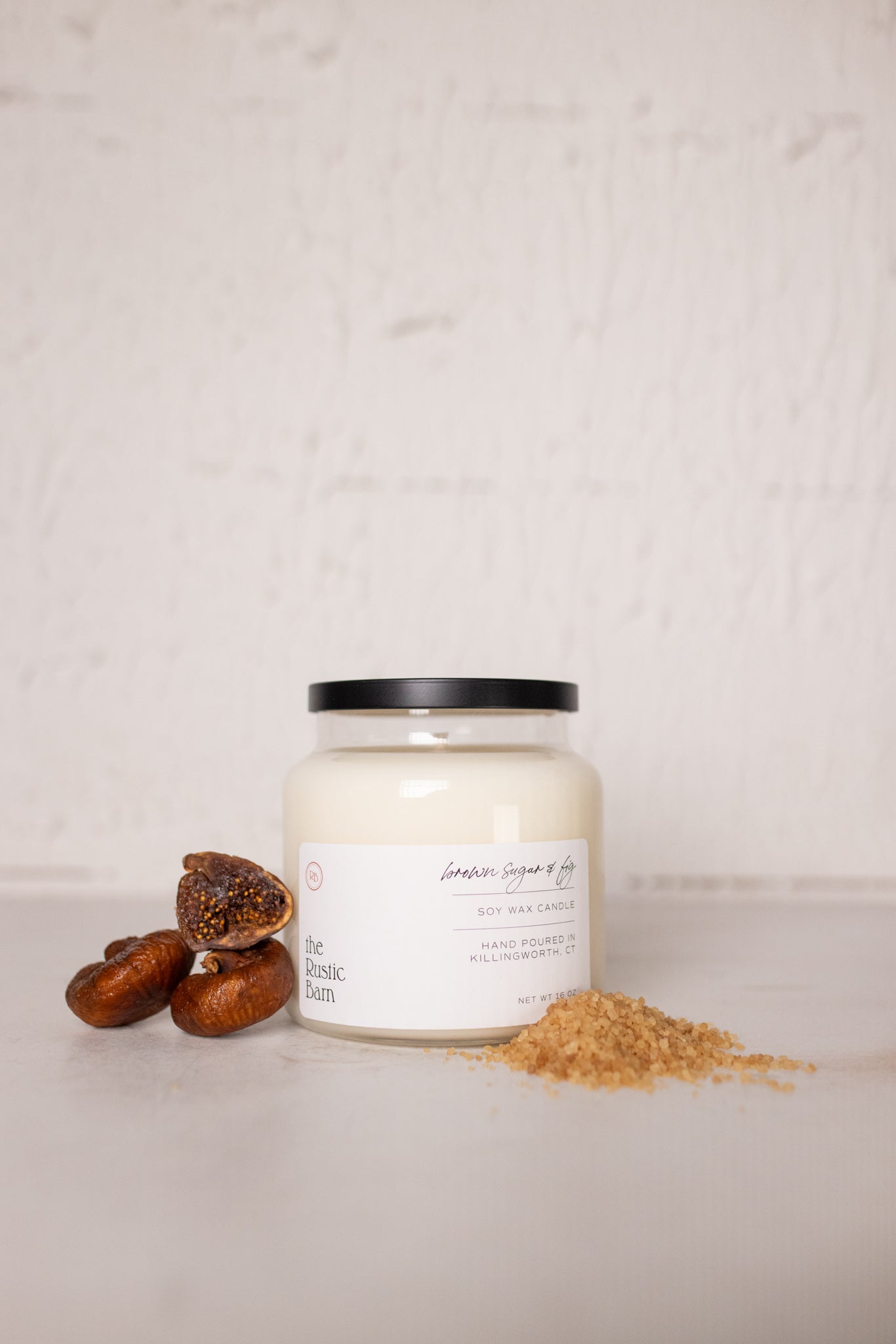 brown sugar and fig soy candle at the rustic barn in Killingworth ct