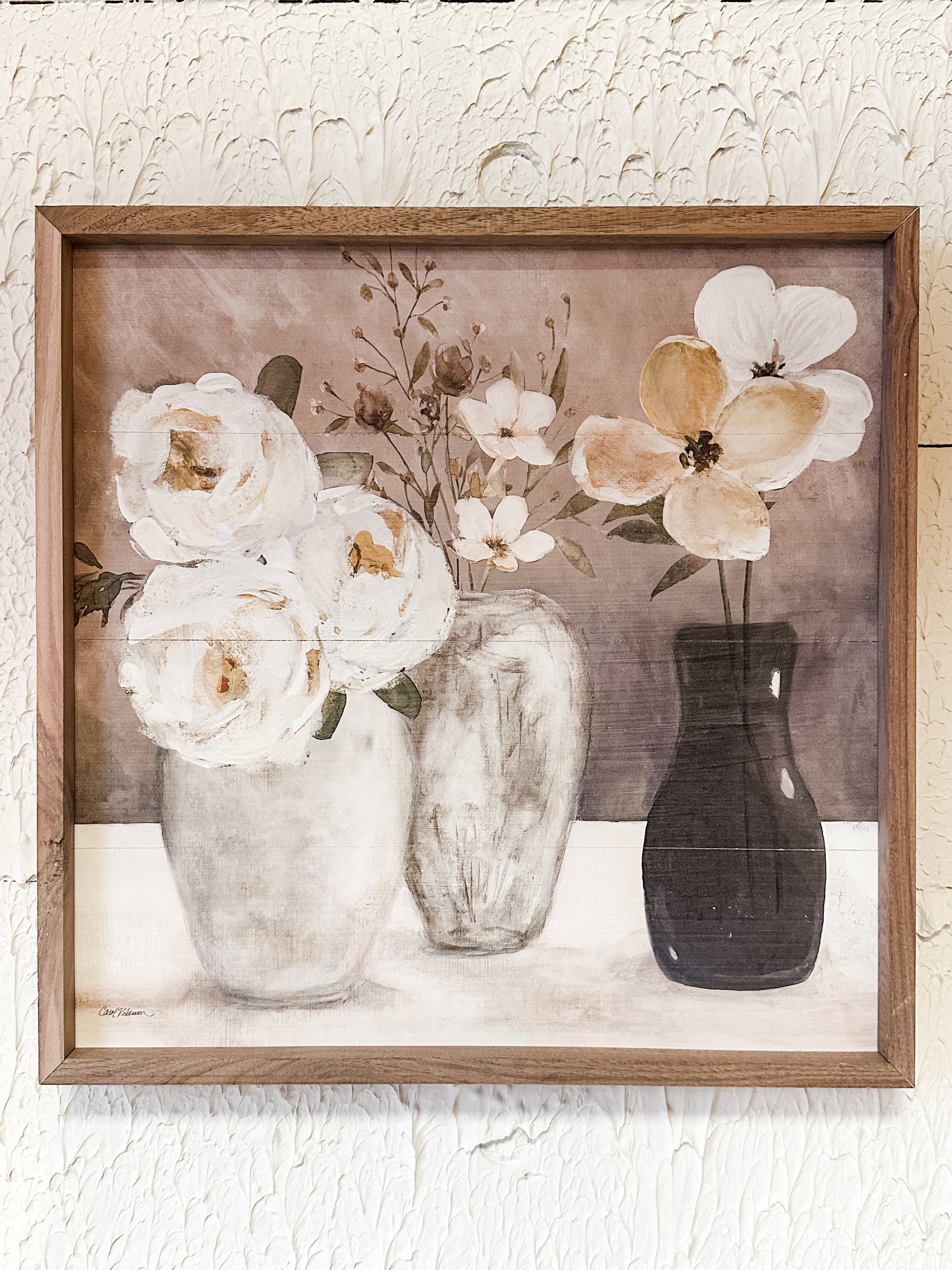 contrasting vases and florals wooden wall decor at the Rustic Barn in Killingworth, CT