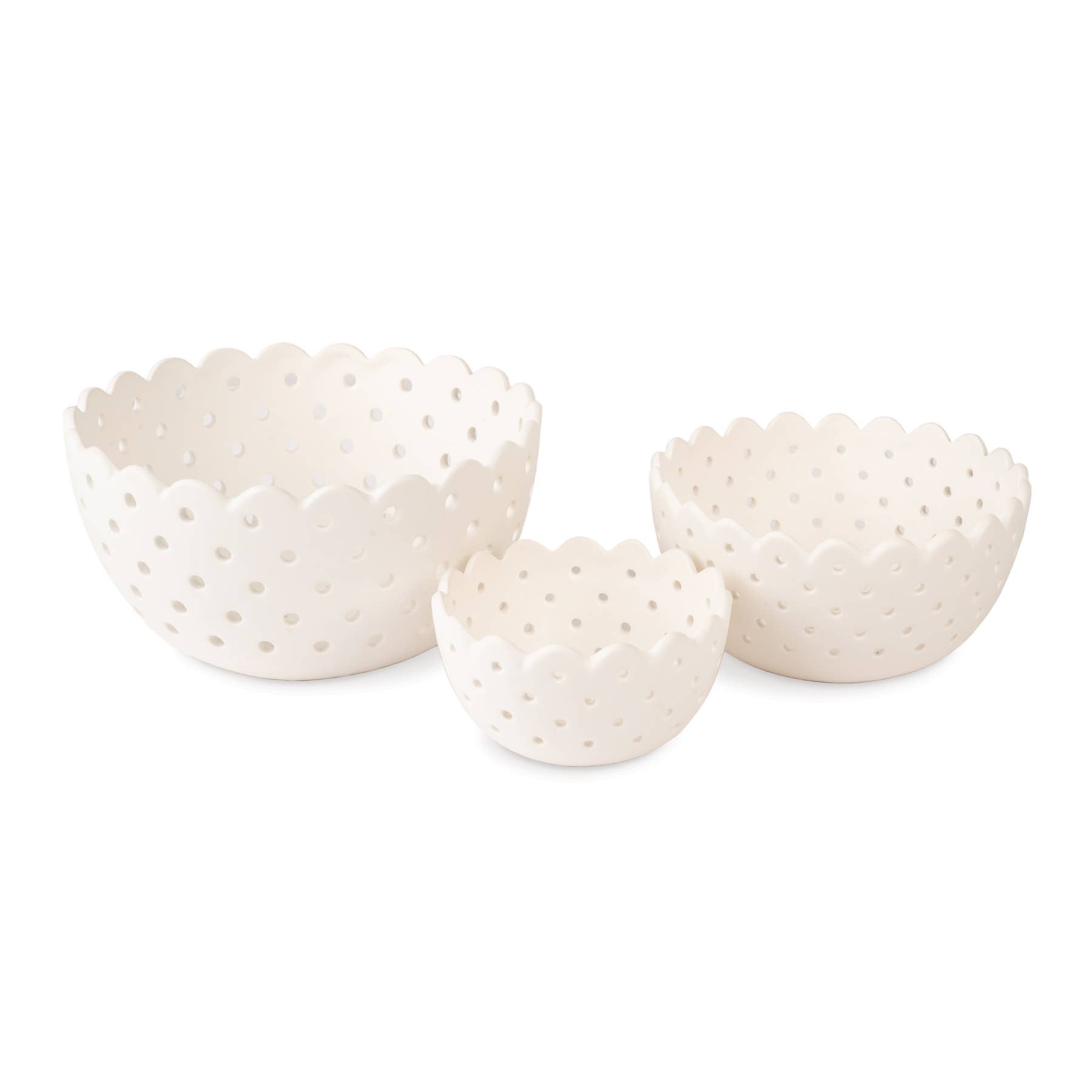 cottage bloom scalloped ceramic fruit bowls at the rustic barn in Killingworth ct