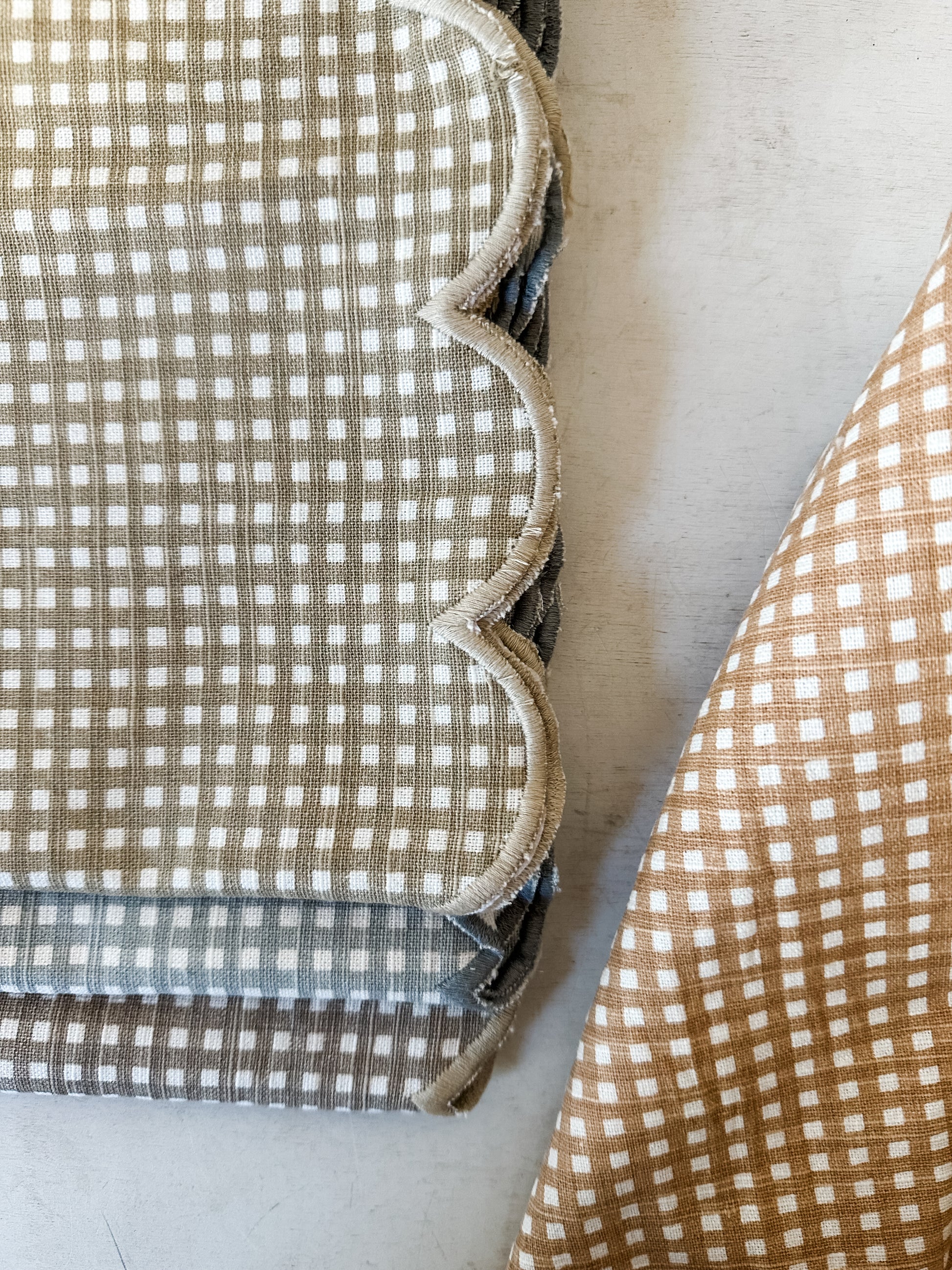 set of 4 cotton printed scalloped napkins with check pattern and stitched edge at the Rustic Barn in Killingworth CT