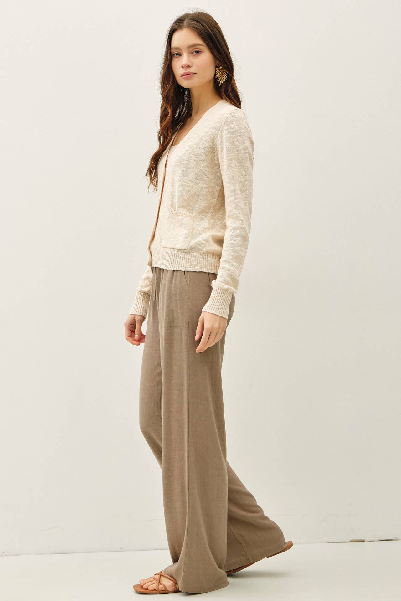 cotton slub button up cardigan with pockets at the rustic barn in Killingworth ct