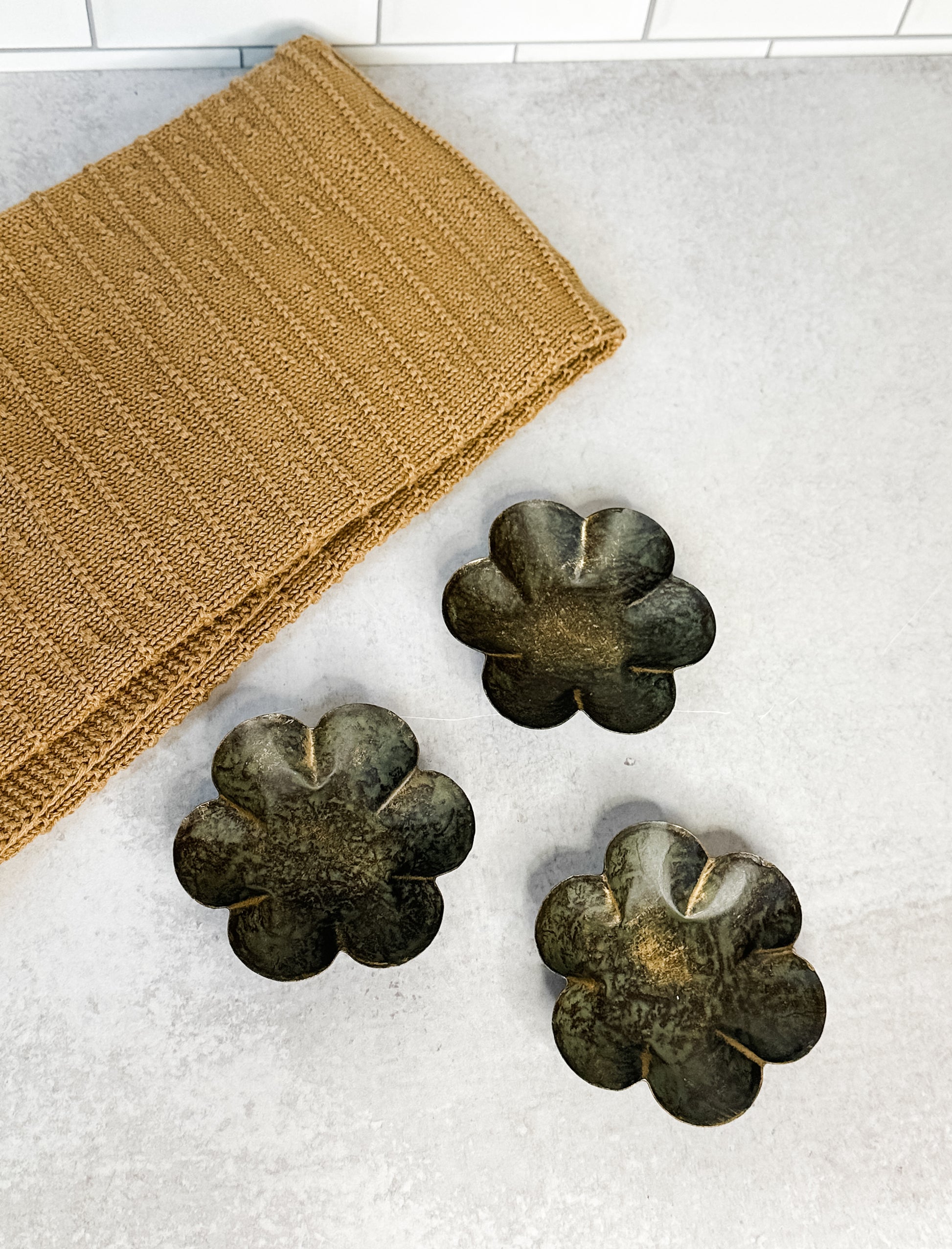daisy catchall dish in a vintage green iron finish for sale at the rustic barn in killingworth, CT