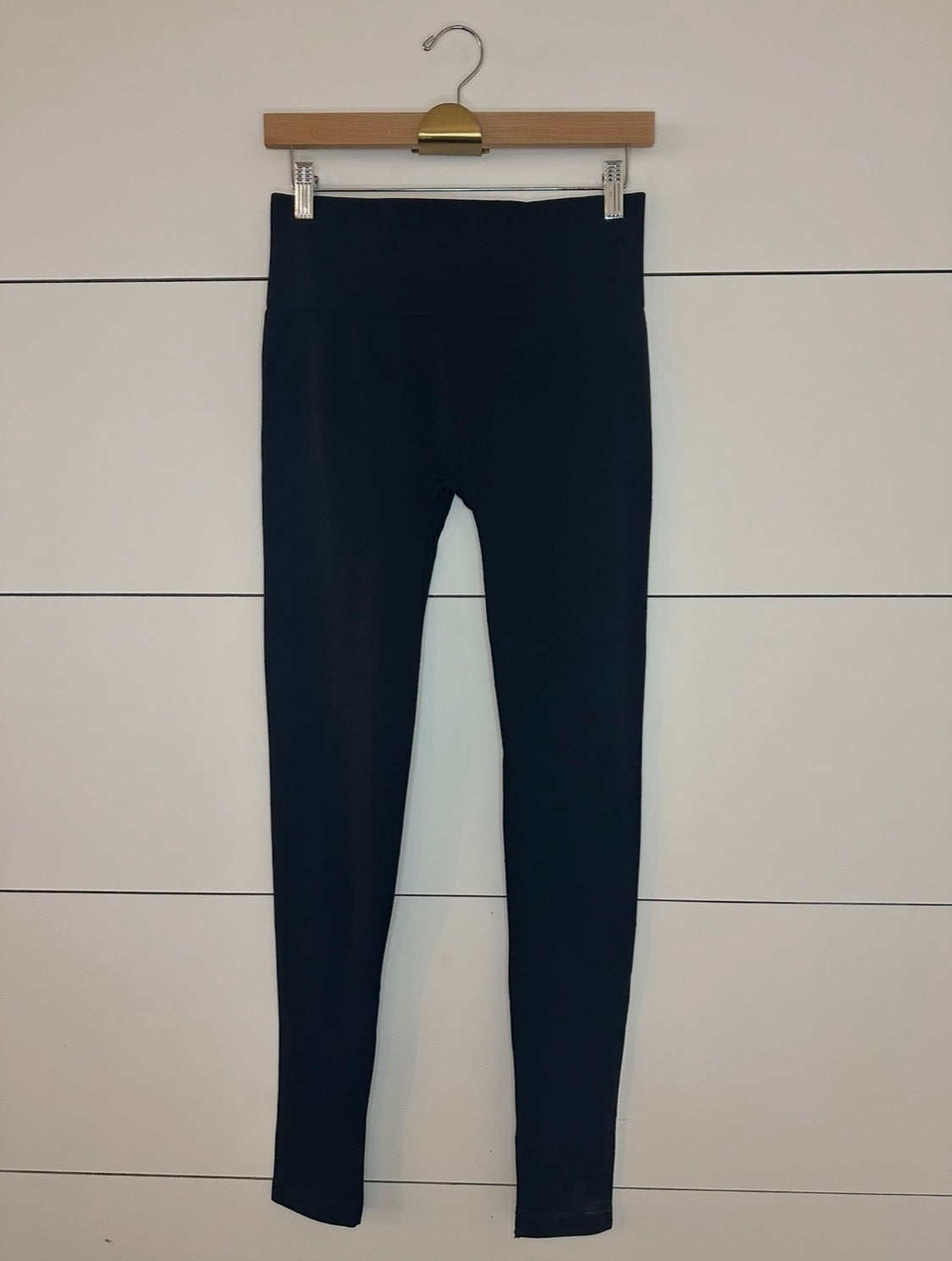 everyday sculpt seamless leggings at the Rustic Barn in Killingworth, CT