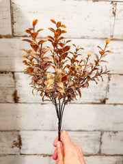 faux tea leaf fall bush at the rustic barn in killingworth ct