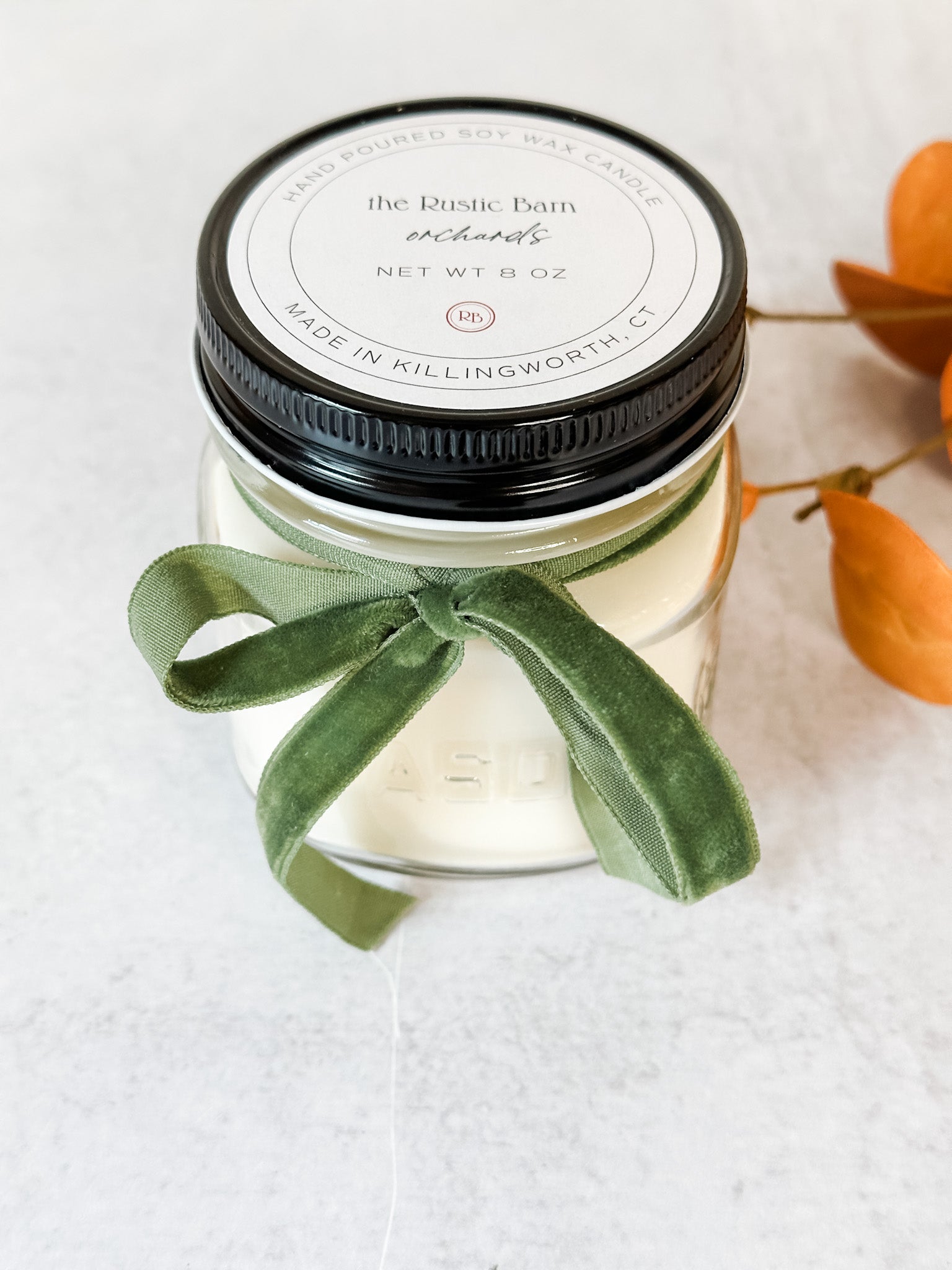 8oz hand poured soy fall apple scented candle in mason jar at the rustic barn in killingworth ct