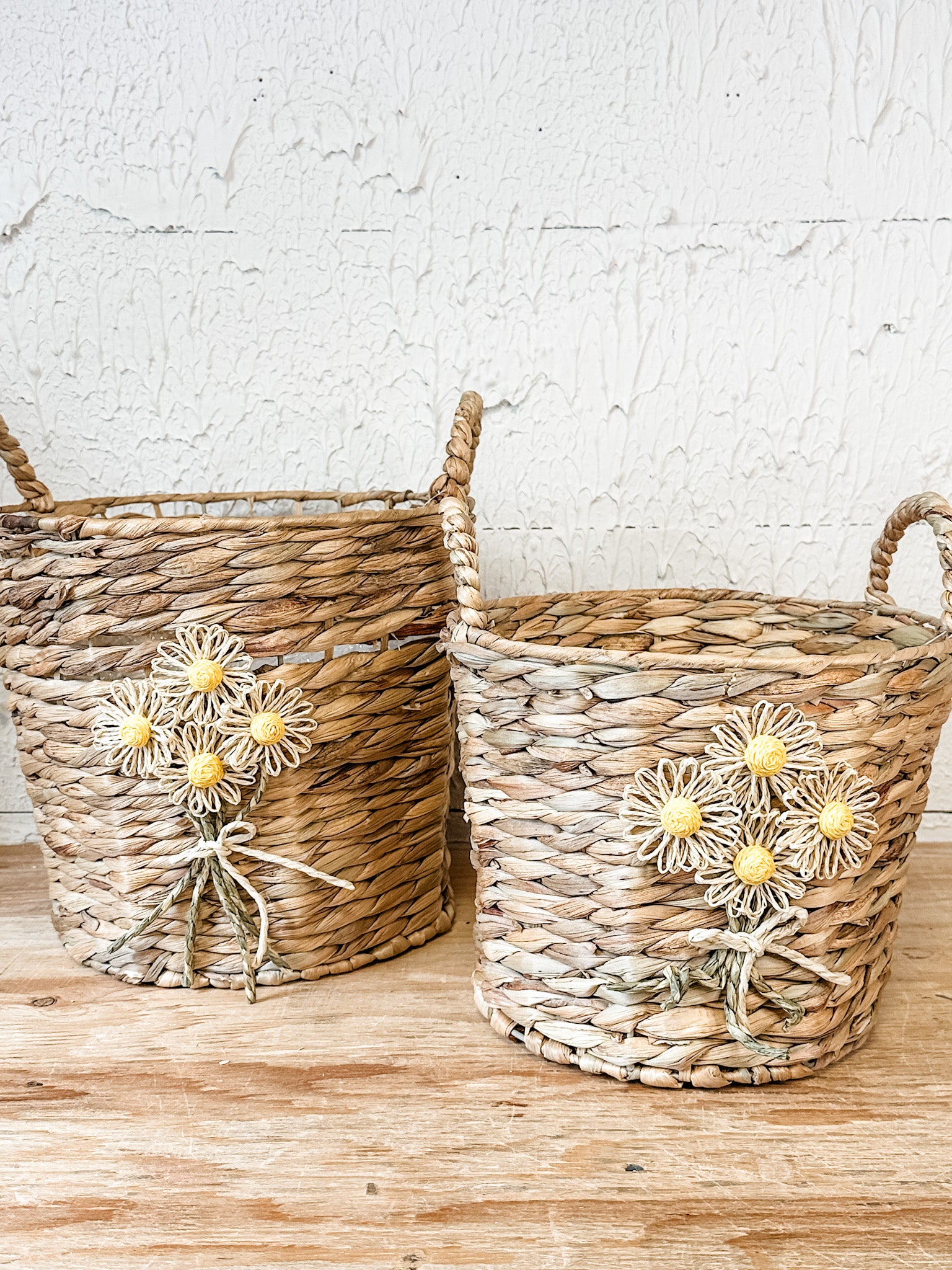 cottage bloom round baskets with floral accents at the rustic barn in Killingworth ct