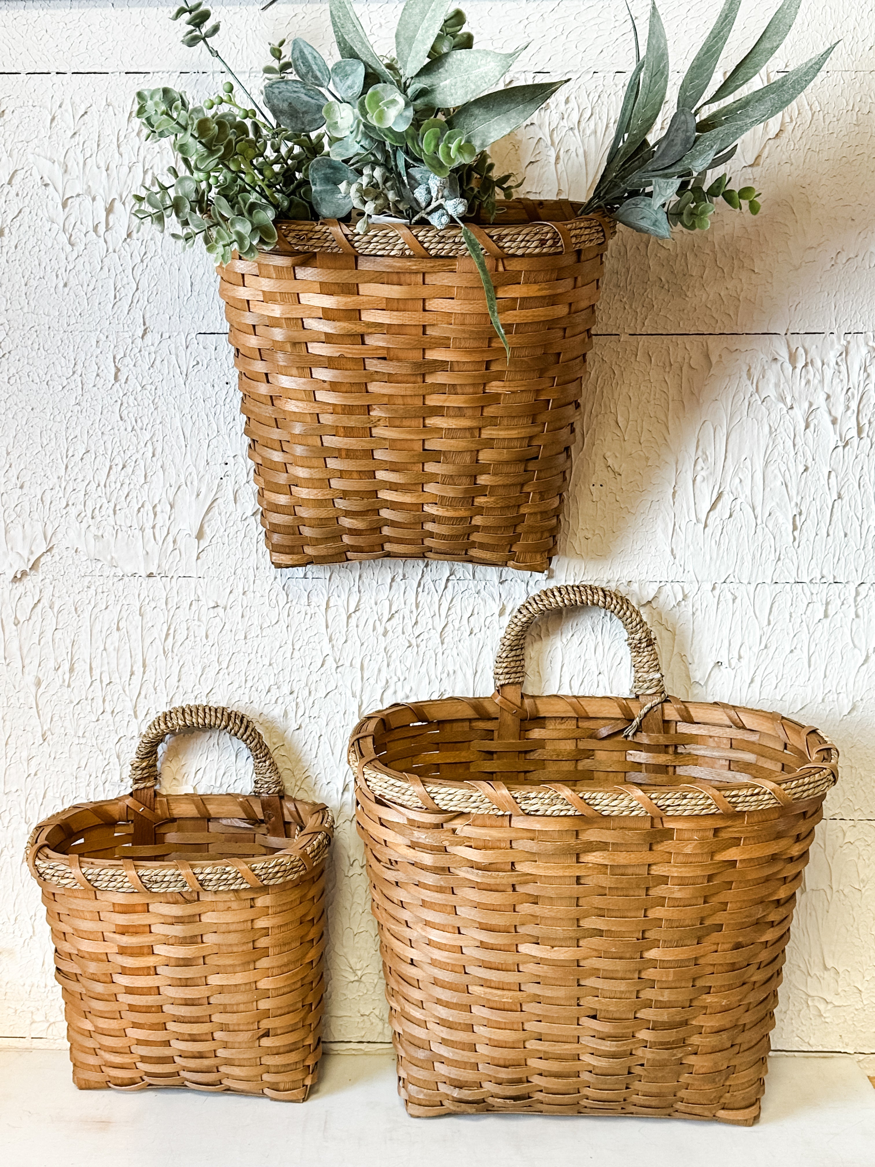 hanging chipwood baskets at the Rustic Barn in Killingworth, CT