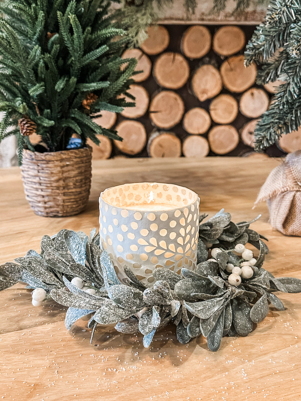 iced kissed mistletoe candle ring at The Rustic Barn in Killingworth CT