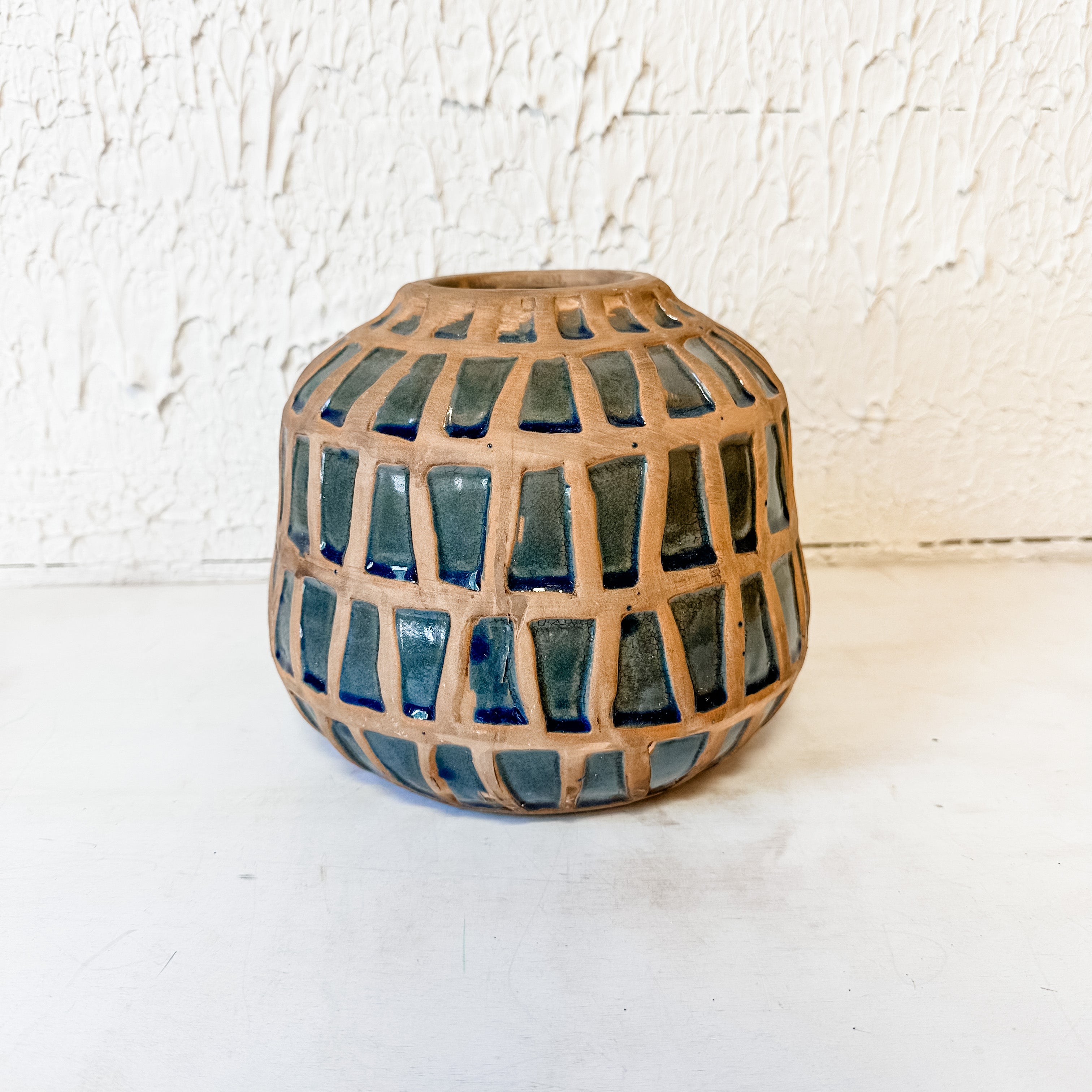 Round Debossed Terra-cotta Vase