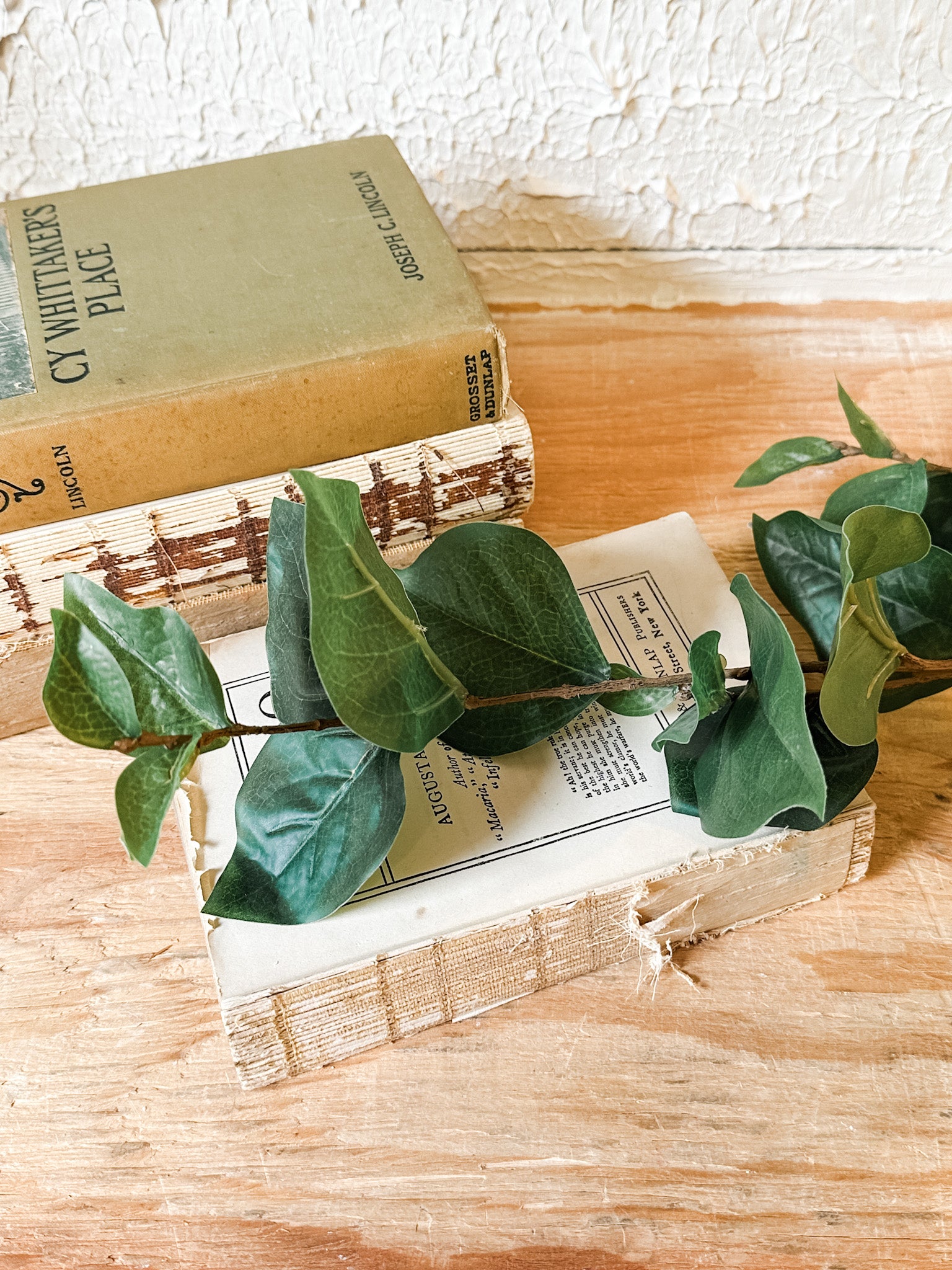 long stem lemon leaf spray at the rustic barn in killingworth ct