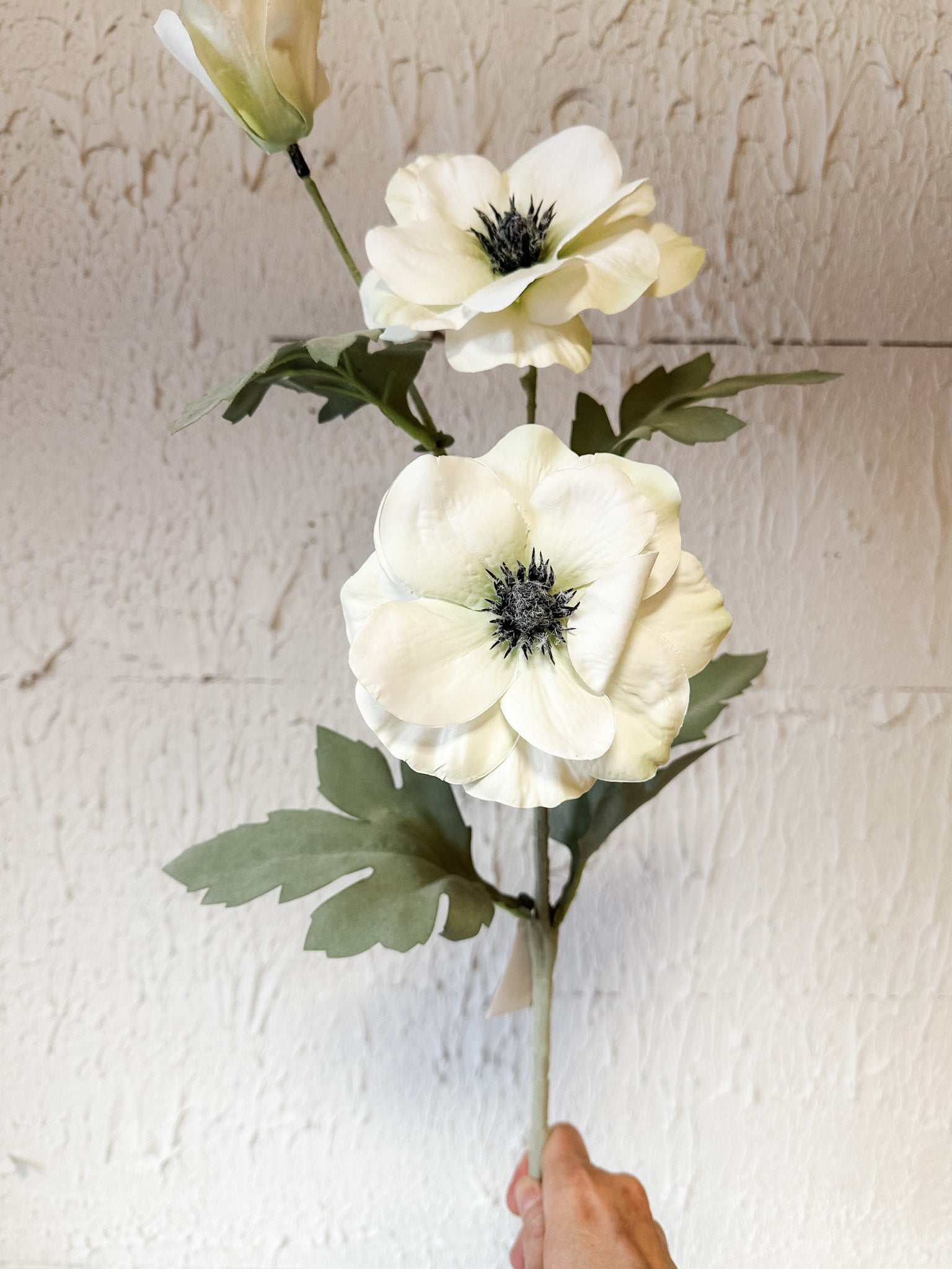 long stem white faux flower at the rustic barn in killinworth ct