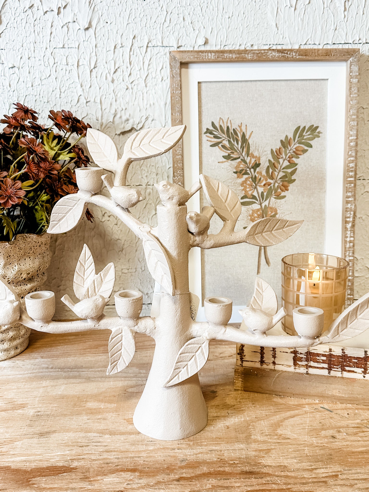 off white matte finish bird and leaf candelabra at the rustic barn in Killingworth ct