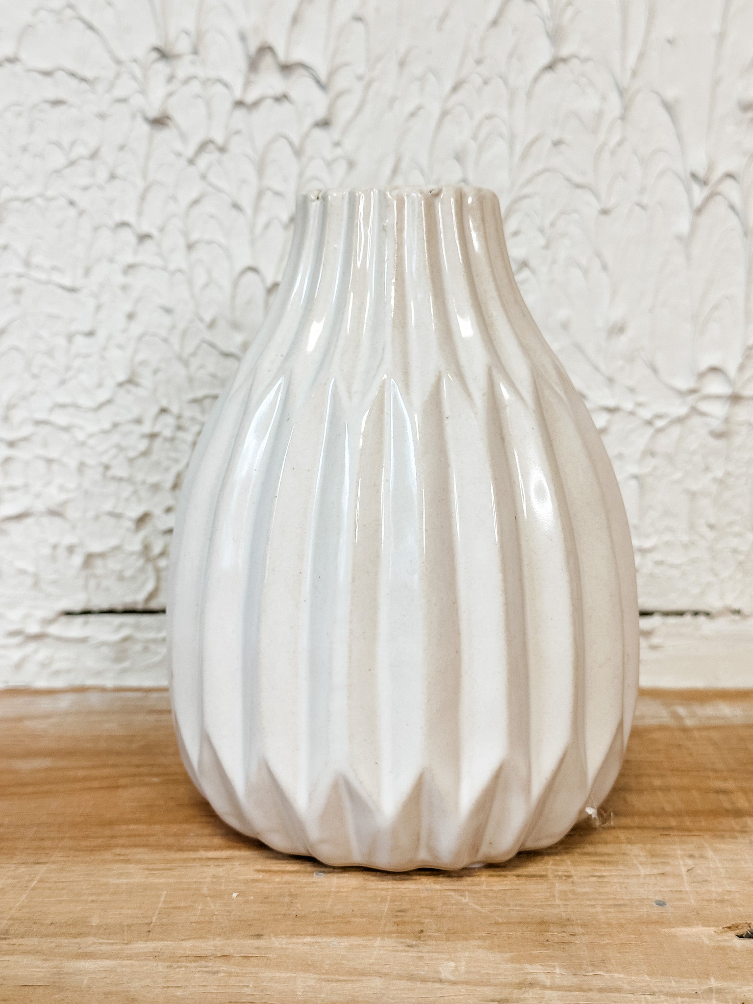 white textured matte ceramic vases at the rustic barn in killingworth ct