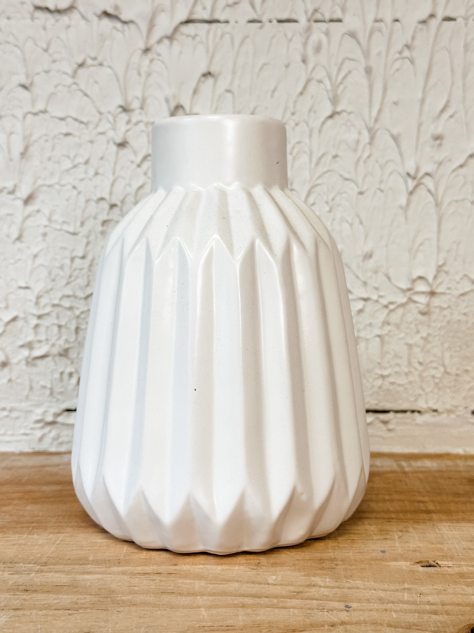 white textured matte ceramic vases at the rustic barn in killingworth ct