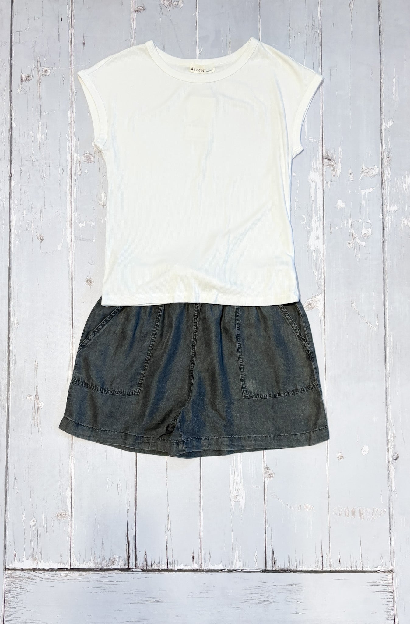 mid length charcoal grey tencel shorts at the rustic barn in Killingworth ct