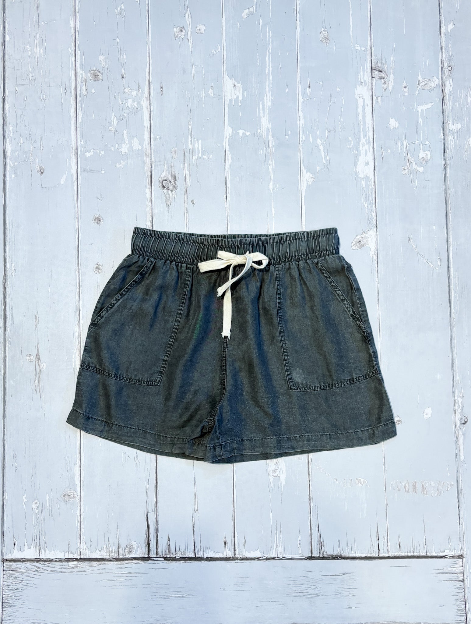 mid length charcoal grey tencel shorts at the rustic barn in Killingworth ct