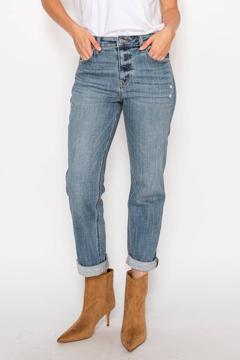 mid rise modern boyfriend style jeans at the rustic barn in Killingworth ct