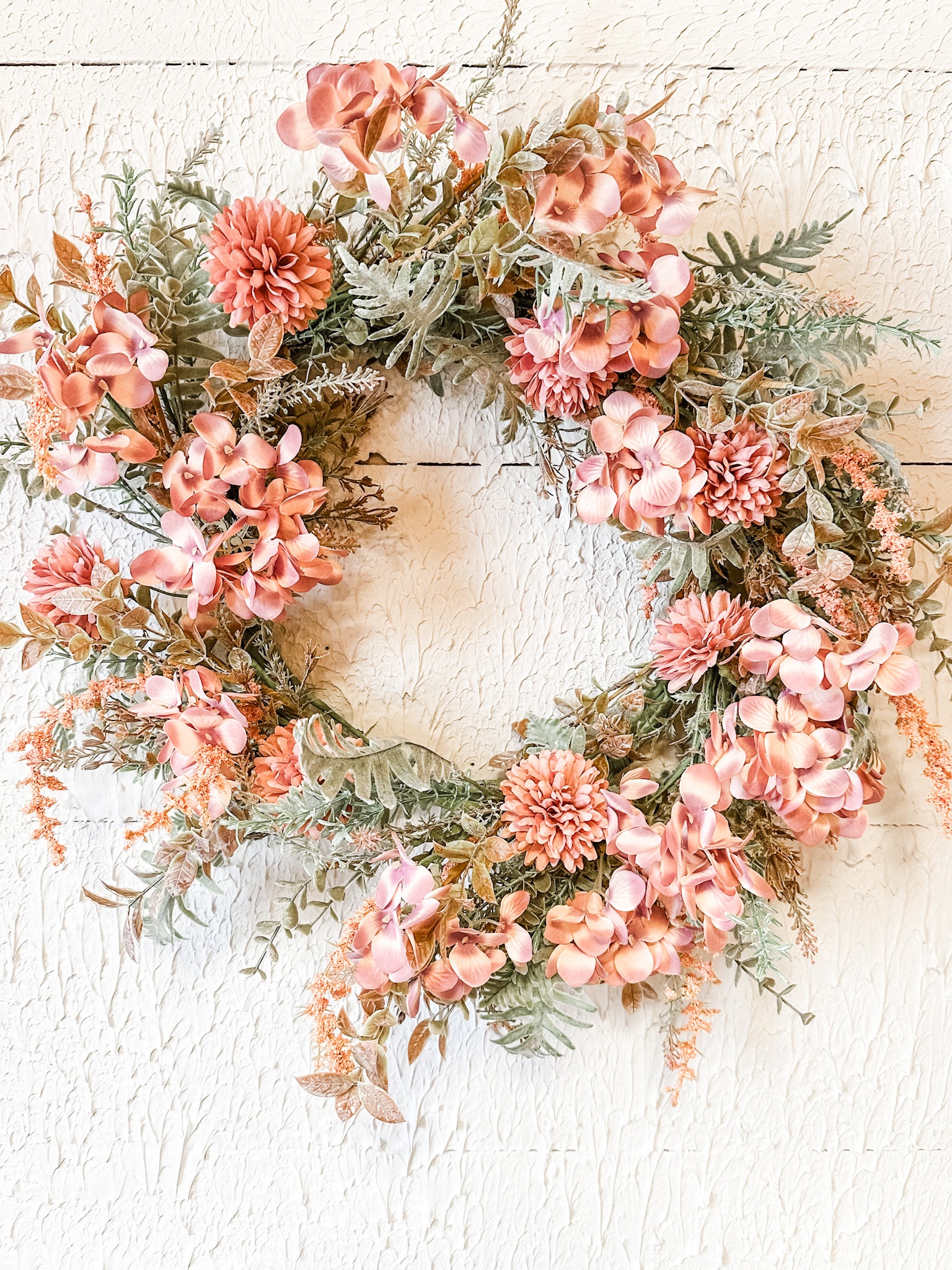mid summer pink floral wreath at the rustic barn in Killingworth ct