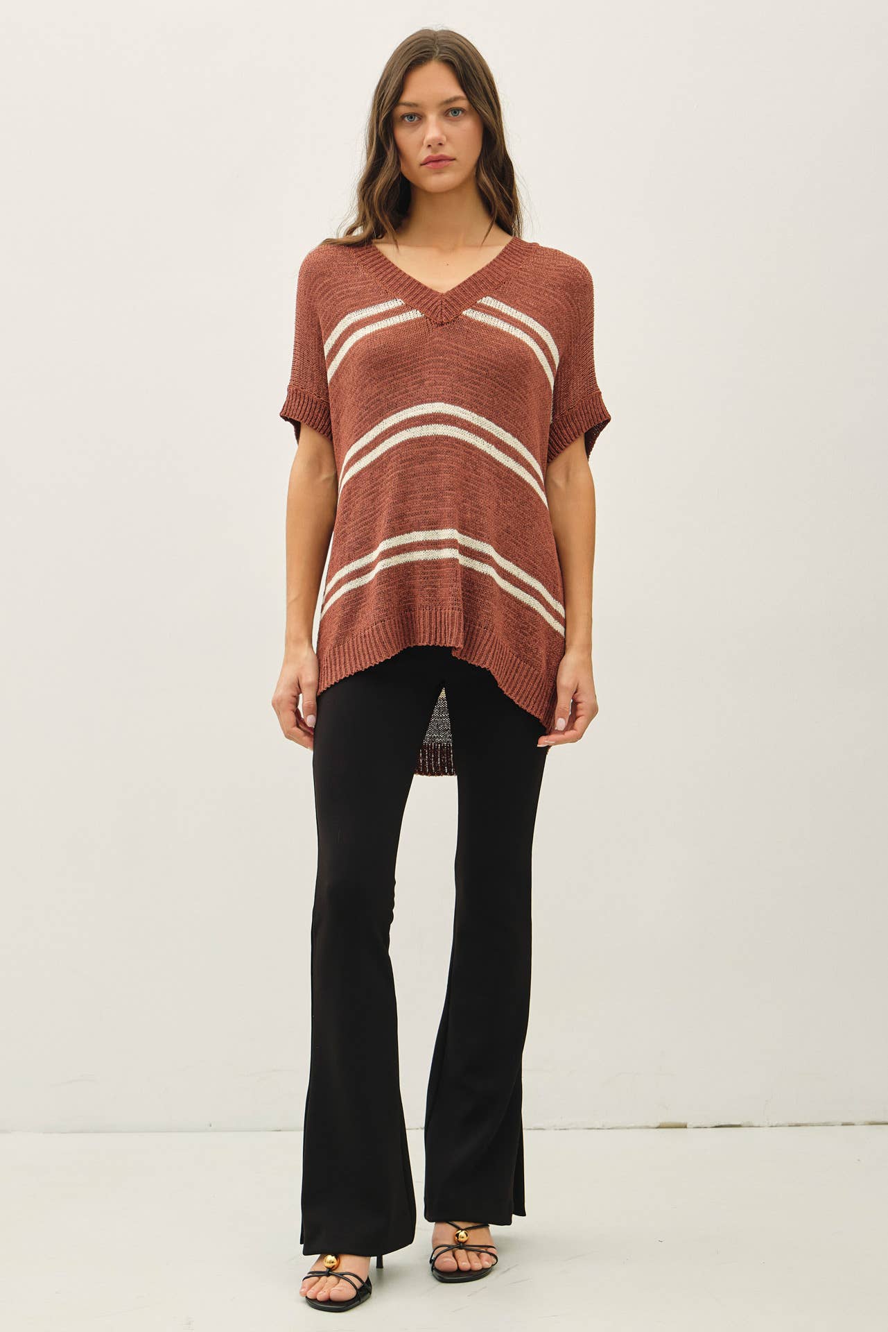oversized terracotta color striped v-neck spring sweater at the rustic barn in Killingworth ct