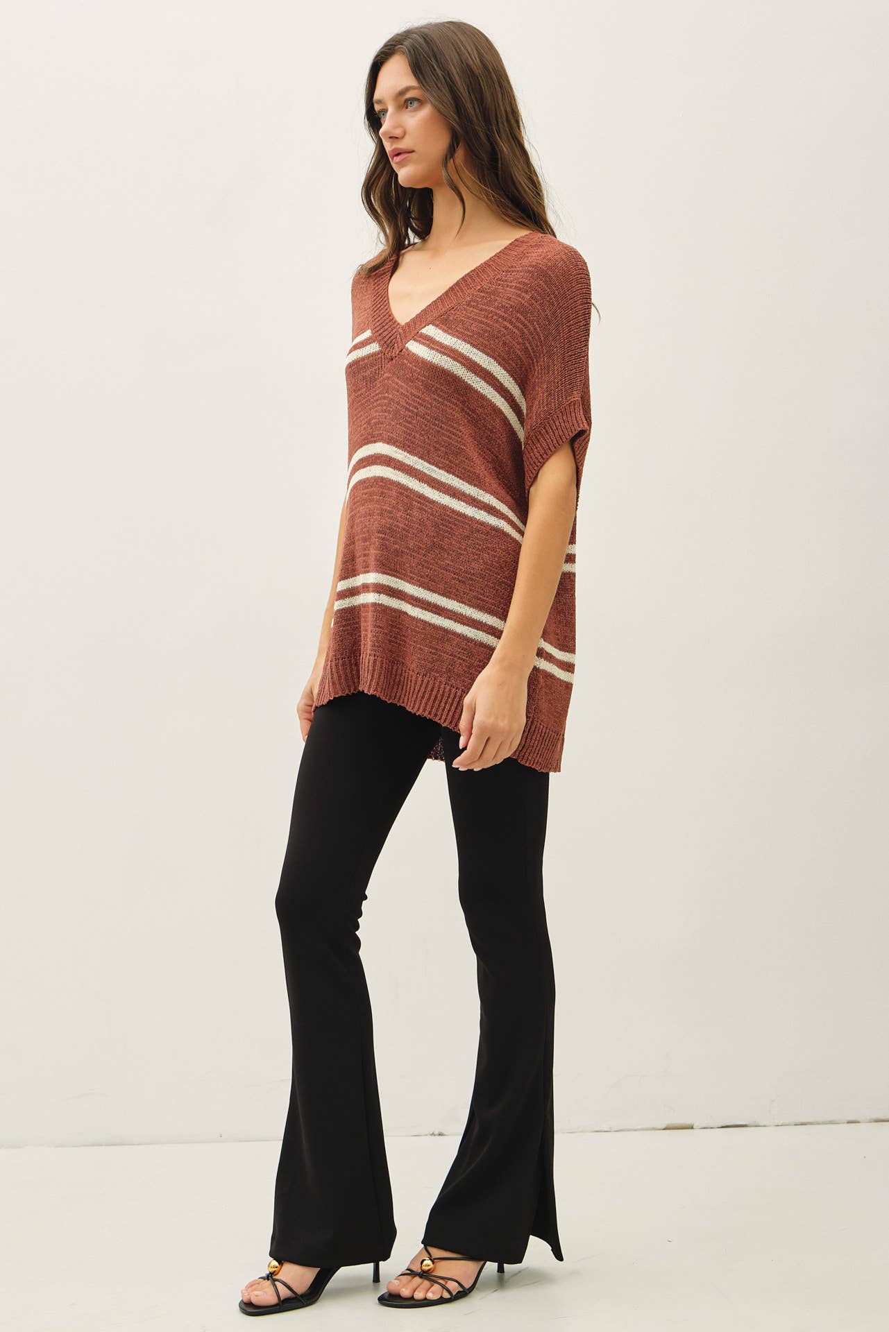 oversized terracotta color striped v-neck spring sweater at the rustic barn in Killingworth ct