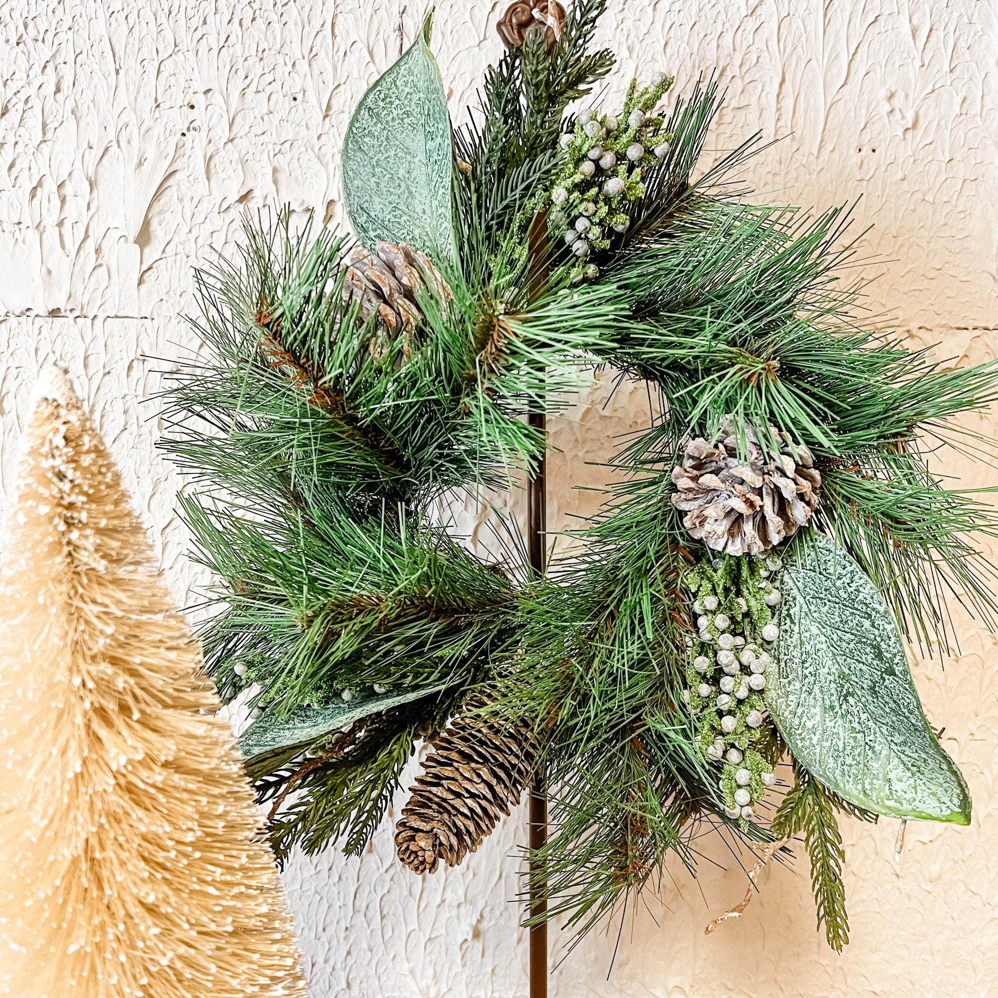 Pinecone & Juniper Candle Ring