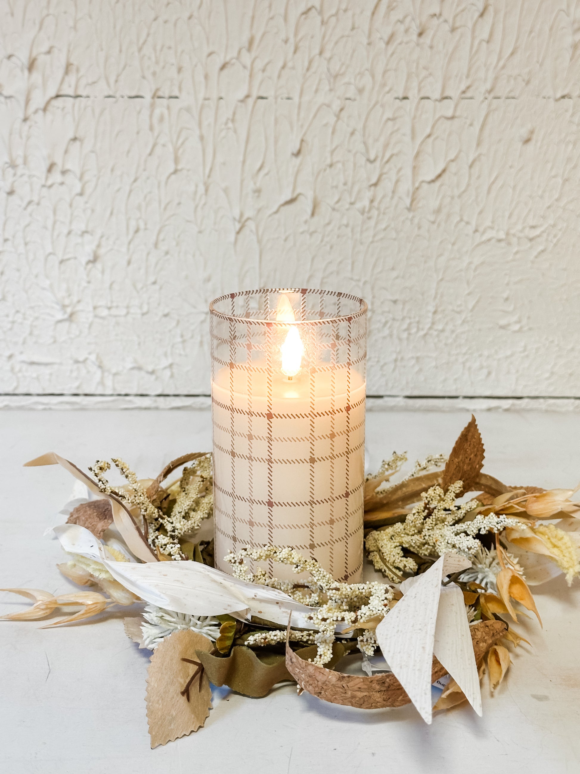 large plaid glass flameless candle at the Rustic Barn in Killingworth CT