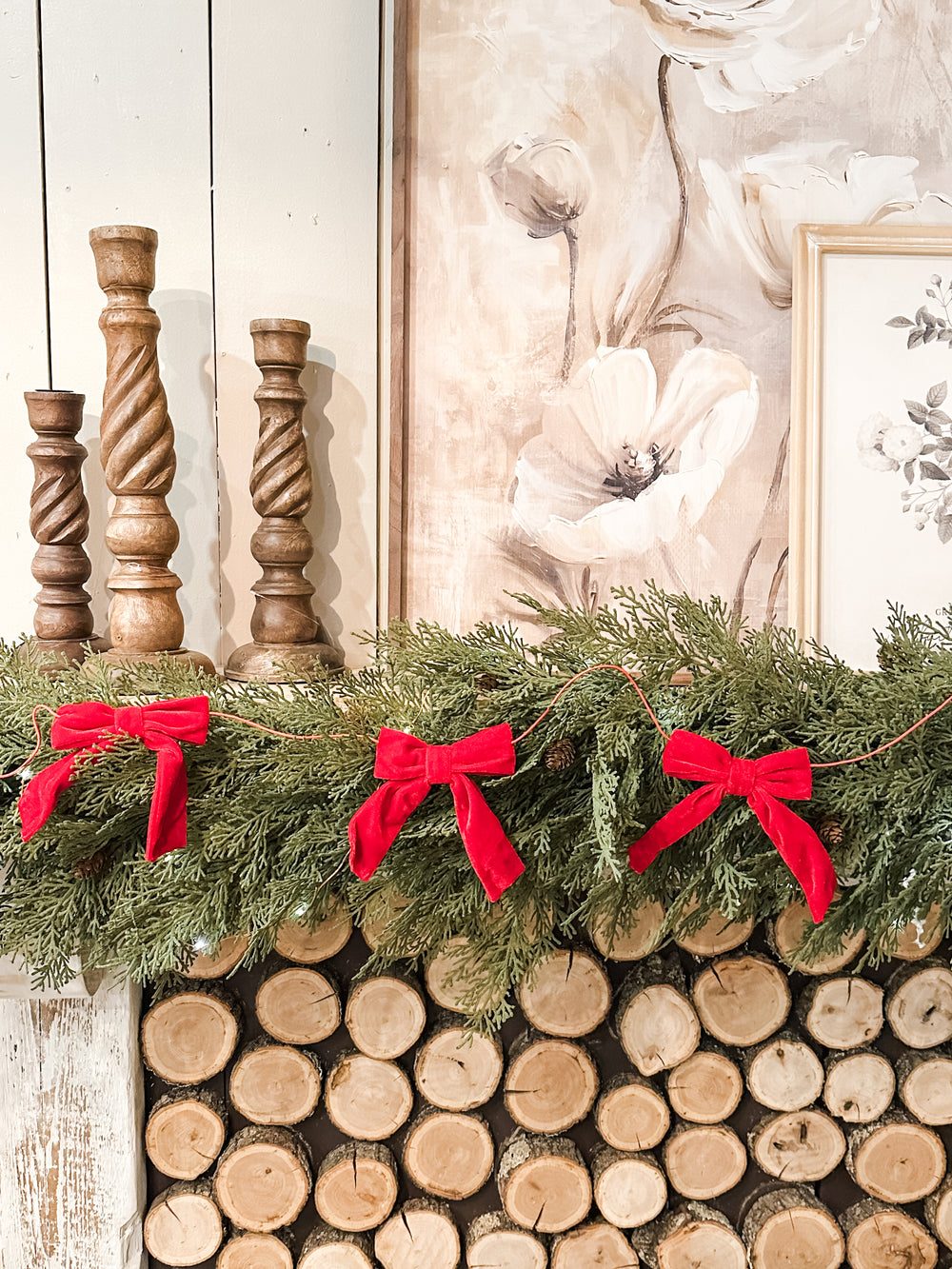red velvet bow garland at The Rustic Barn in Killingworth CT