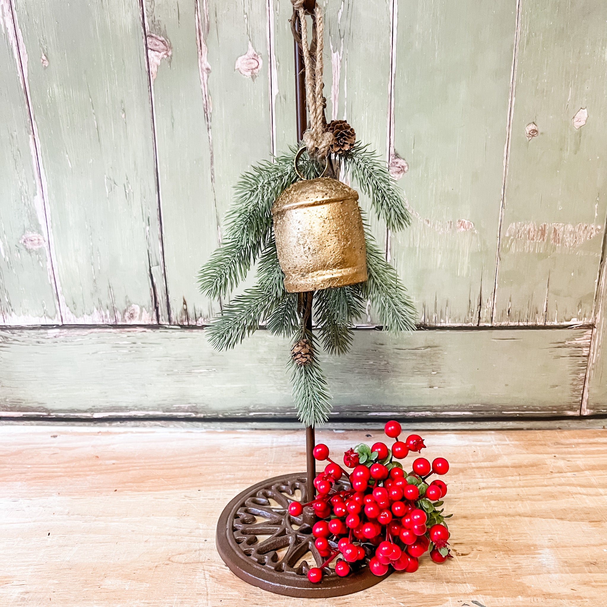 4" Antique Gold Bell, 2 Styles