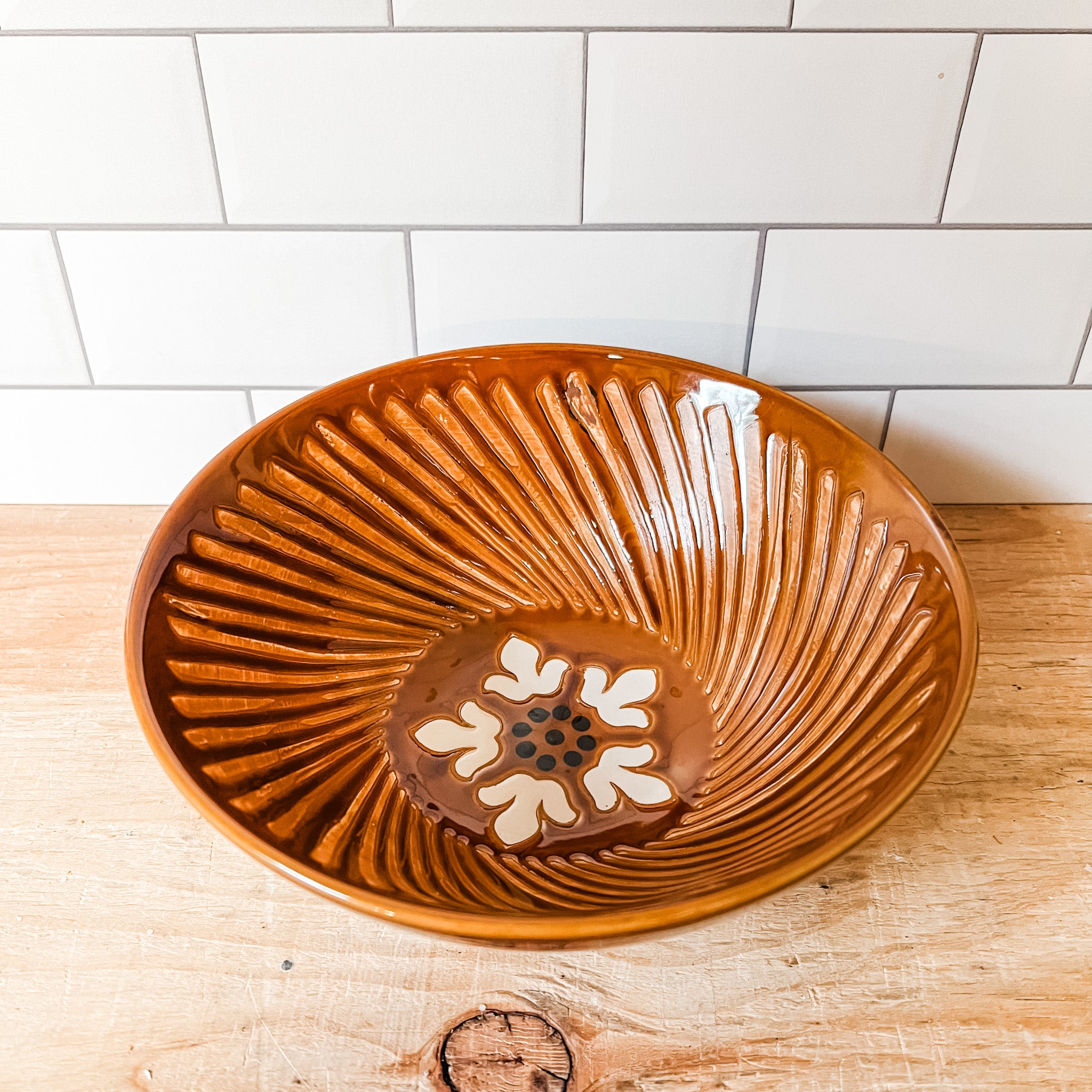 Round Stoneware Brown Bowl