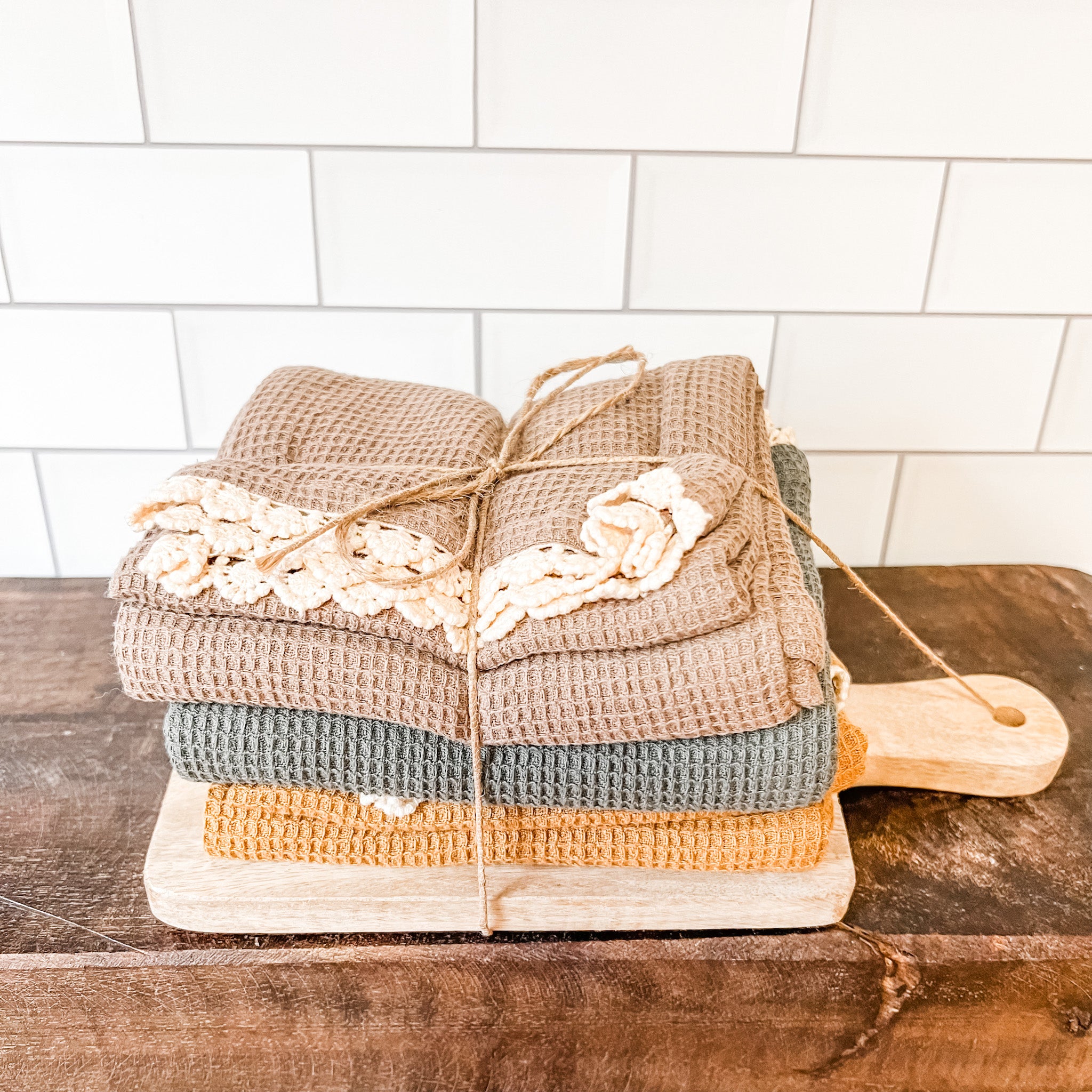 Cotton Tea Towels & Mango Wood Cheese Board Set