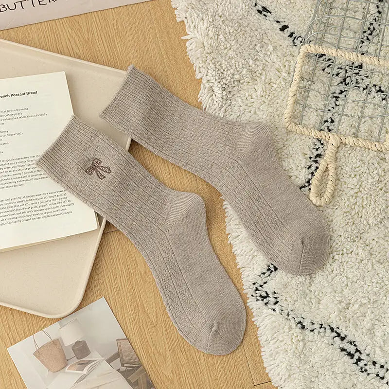 simple thick warm bow embroidered crew socks at the rustic barn in killingworth ct