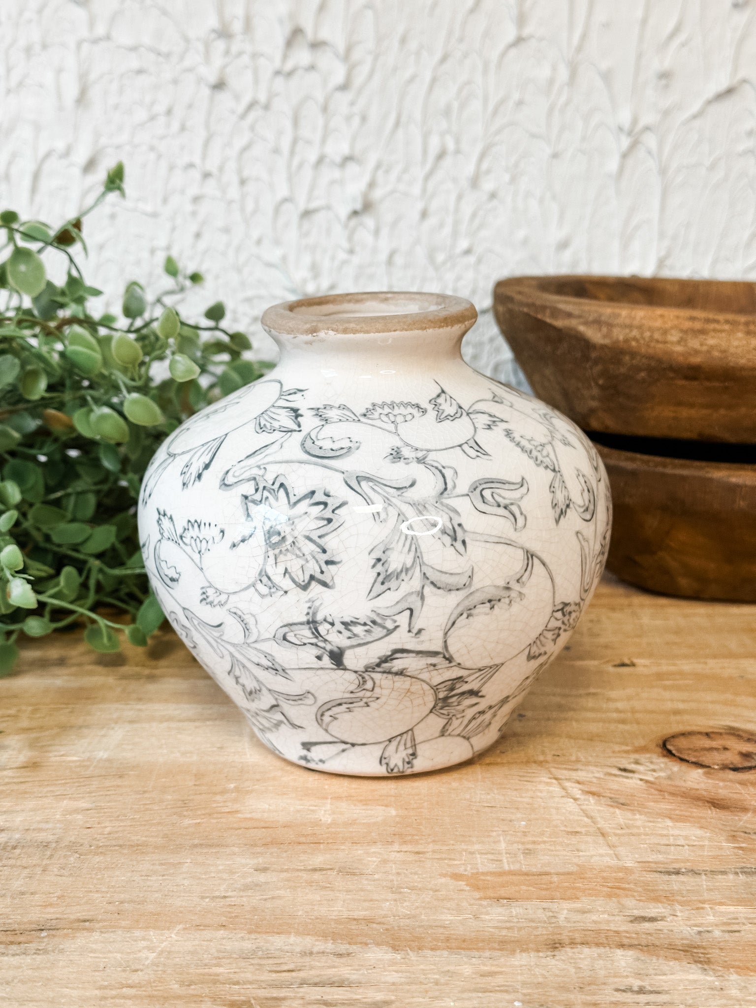 cream and gray floral heirloom shaped vase at the rustic barn in killingworth ct