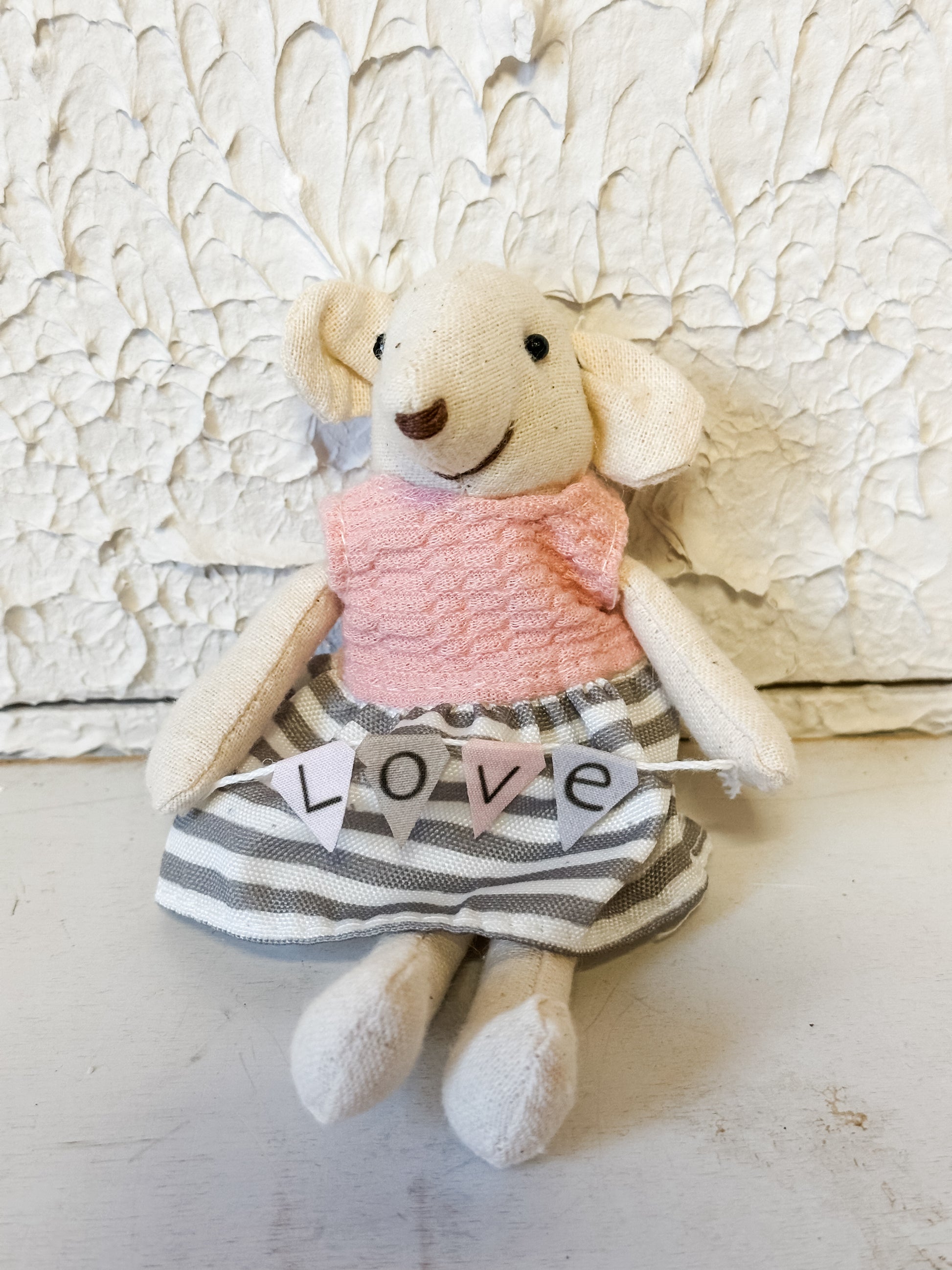 stuffed mice with positive sayings at The Rustic Barn in Killingworth, CT