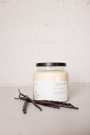 vanilla scented hand poured soy candle at the rustic barn in Killingworth ct