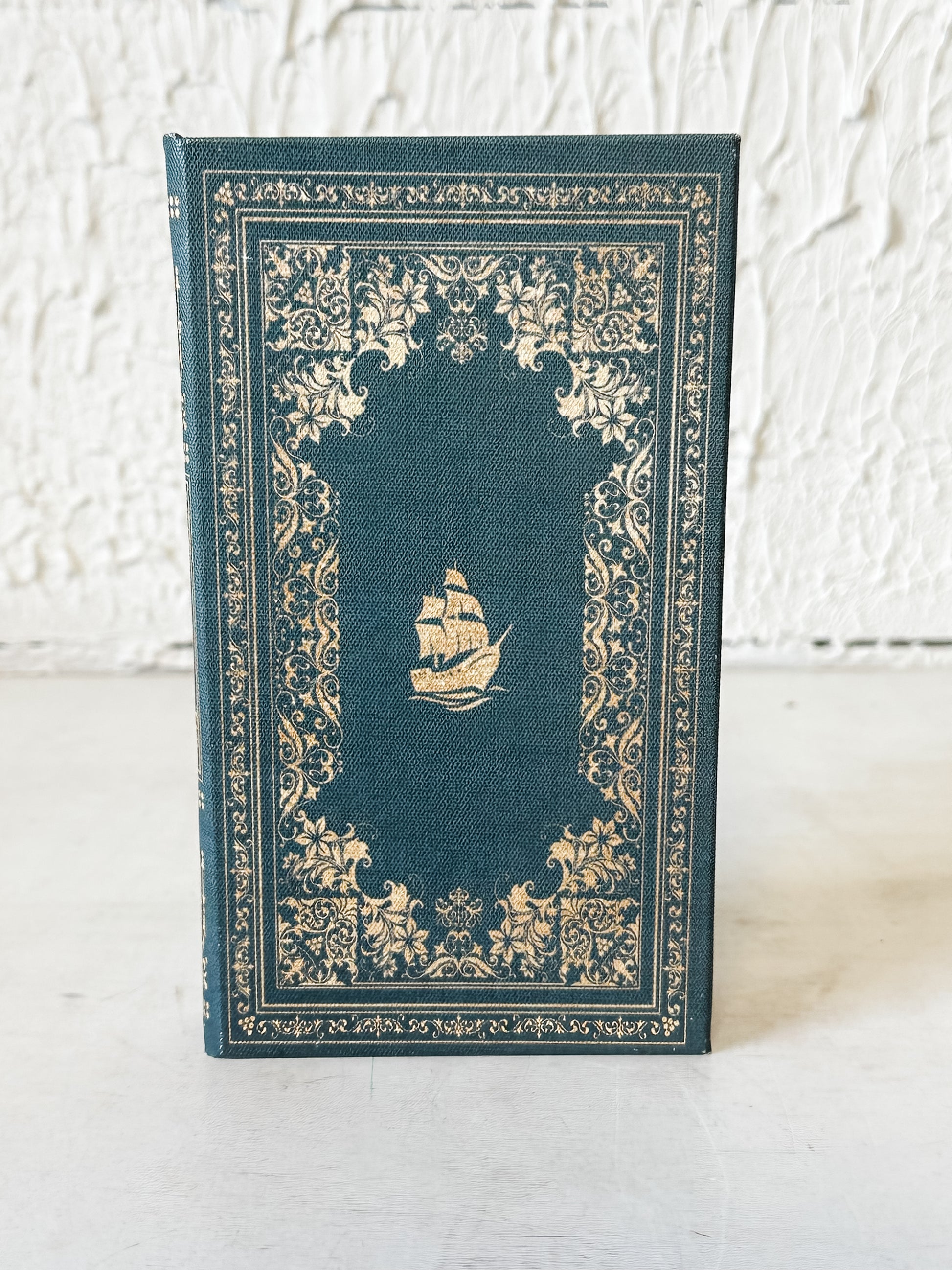 Vintage Book-Style Notebook at the Rustic Barn in Killingworth, CT