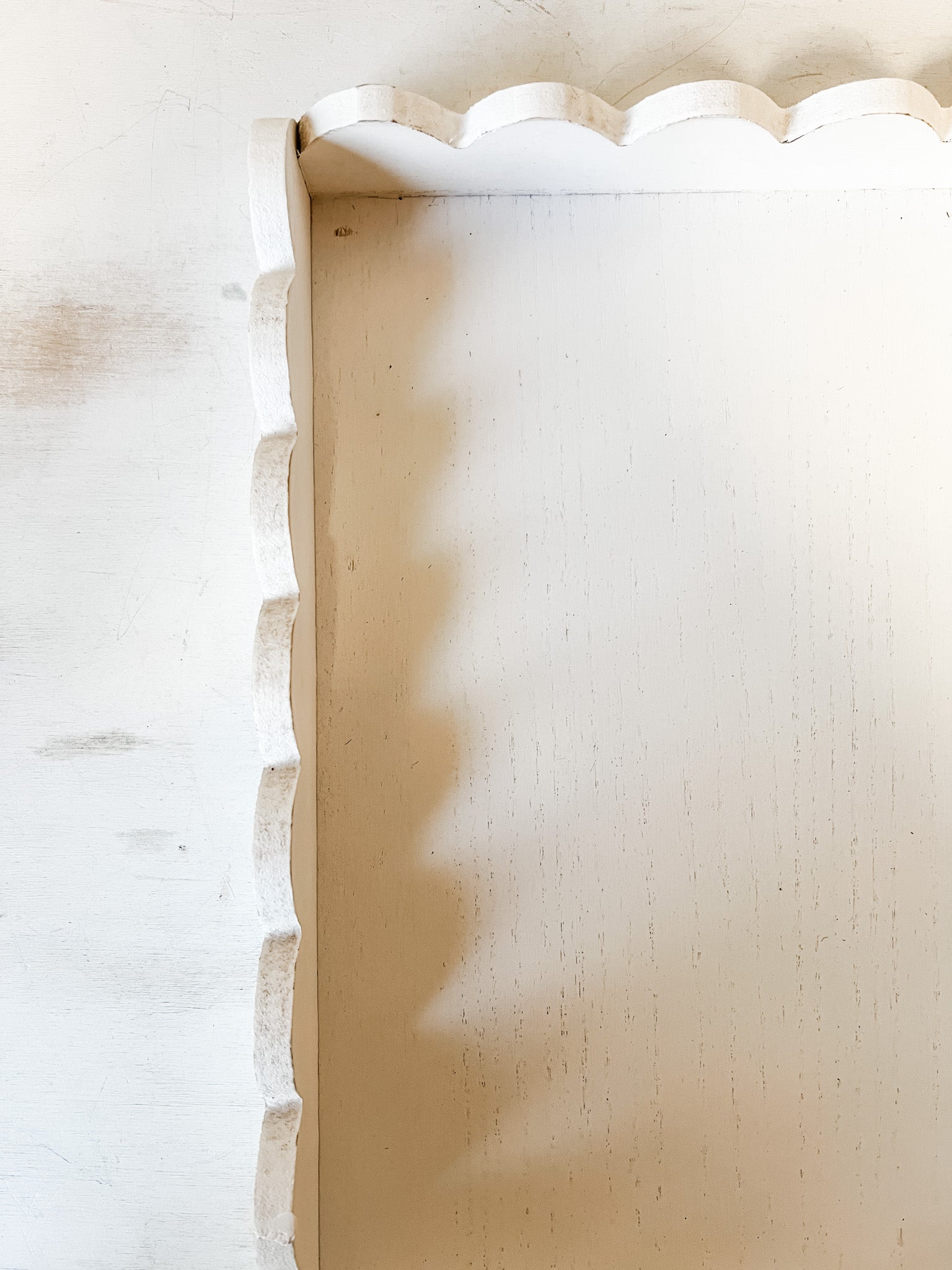 white scalloped wood tray at the rustic barn in killingworth ct