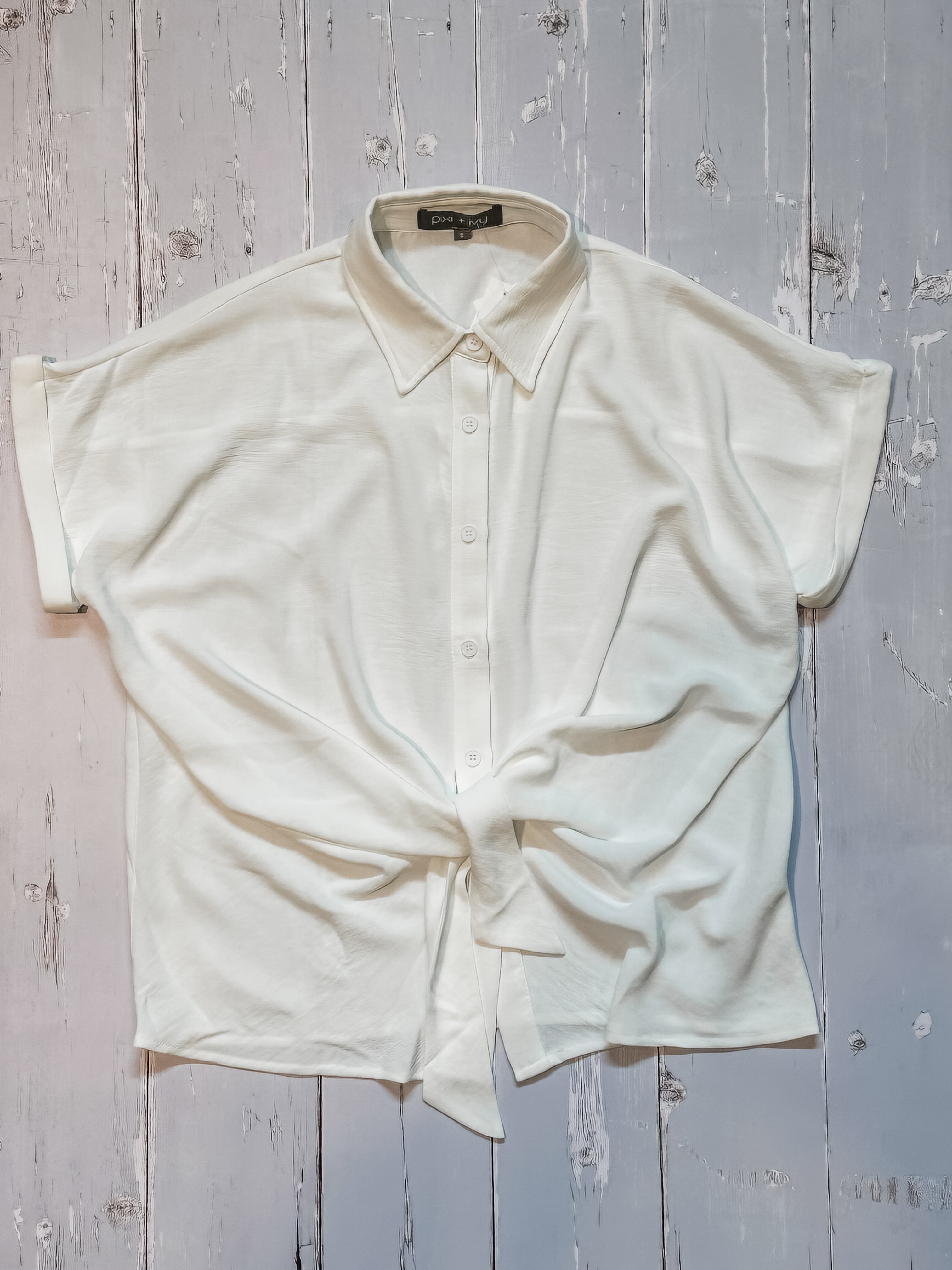 White Short-Sleeve Tie Front Top at the Rustic Barn in Killingworth, CT