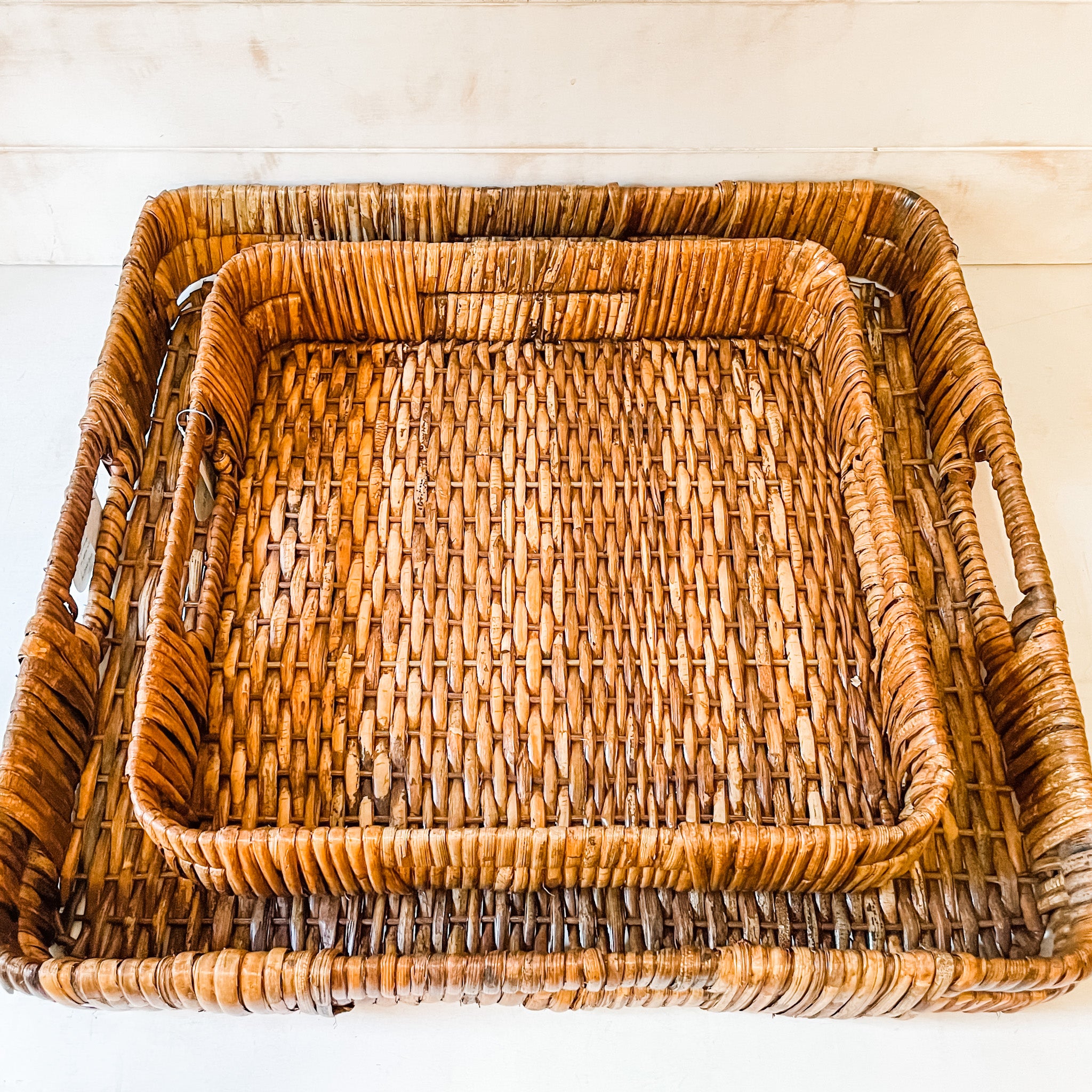 https://therusticbarnct.com/cdn/shop/products/Rattan-square-natural-farmhouse-tray-with-handles-the-rustic-barn-ct-2.jpg?v=1657758298