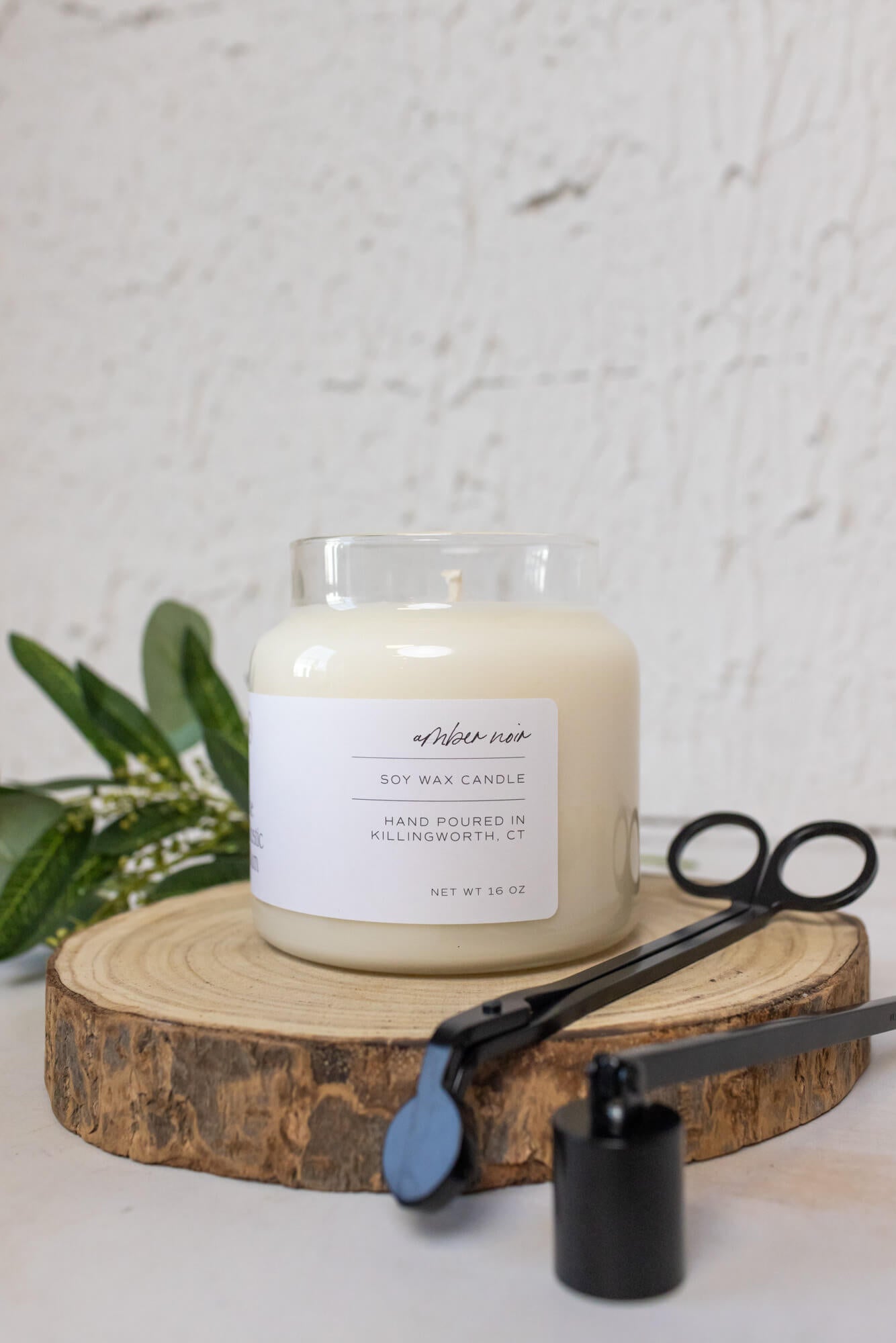 Amber Noir Hand Poured Soy Candle
